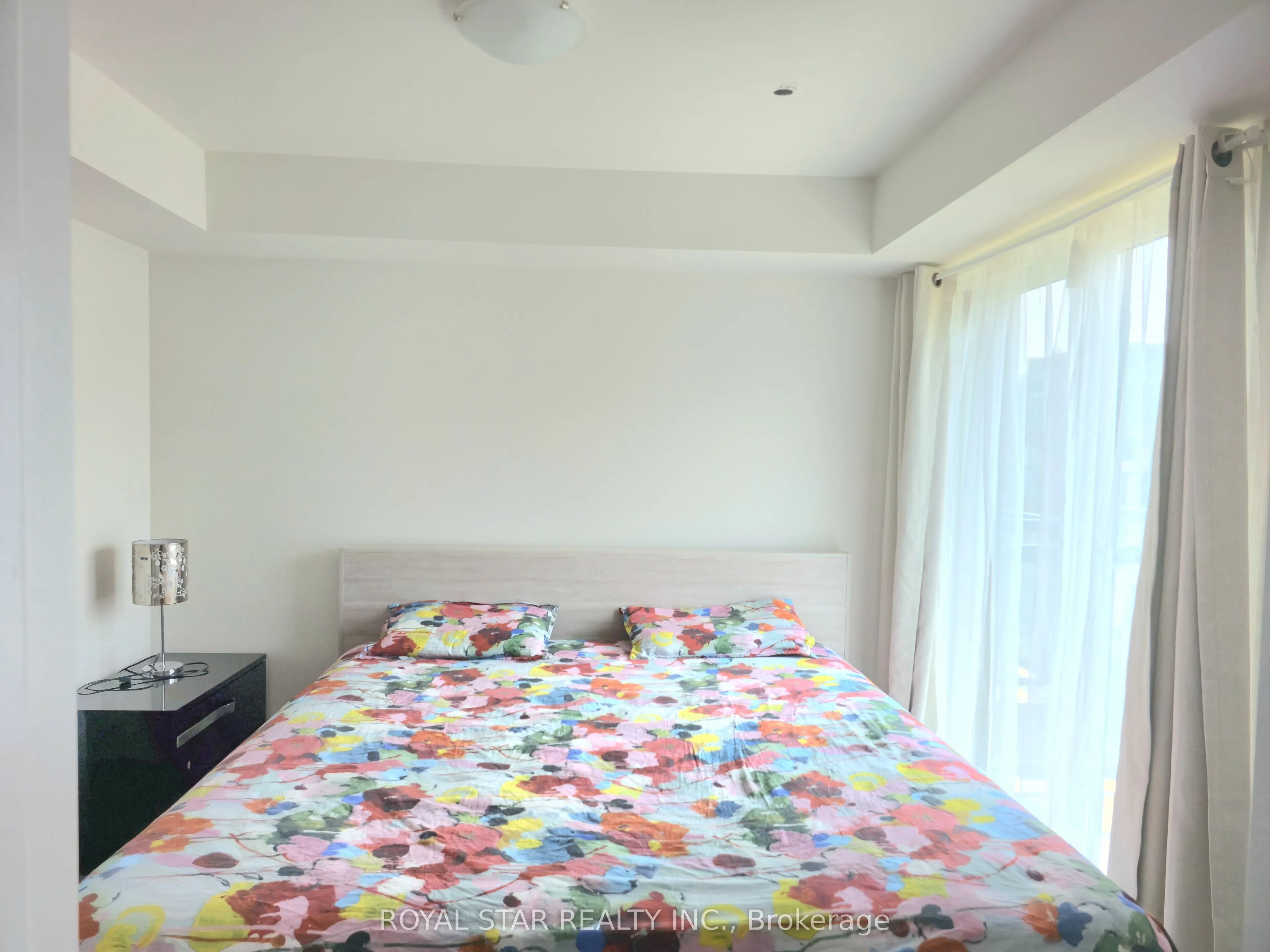 2 Willow Street, #33