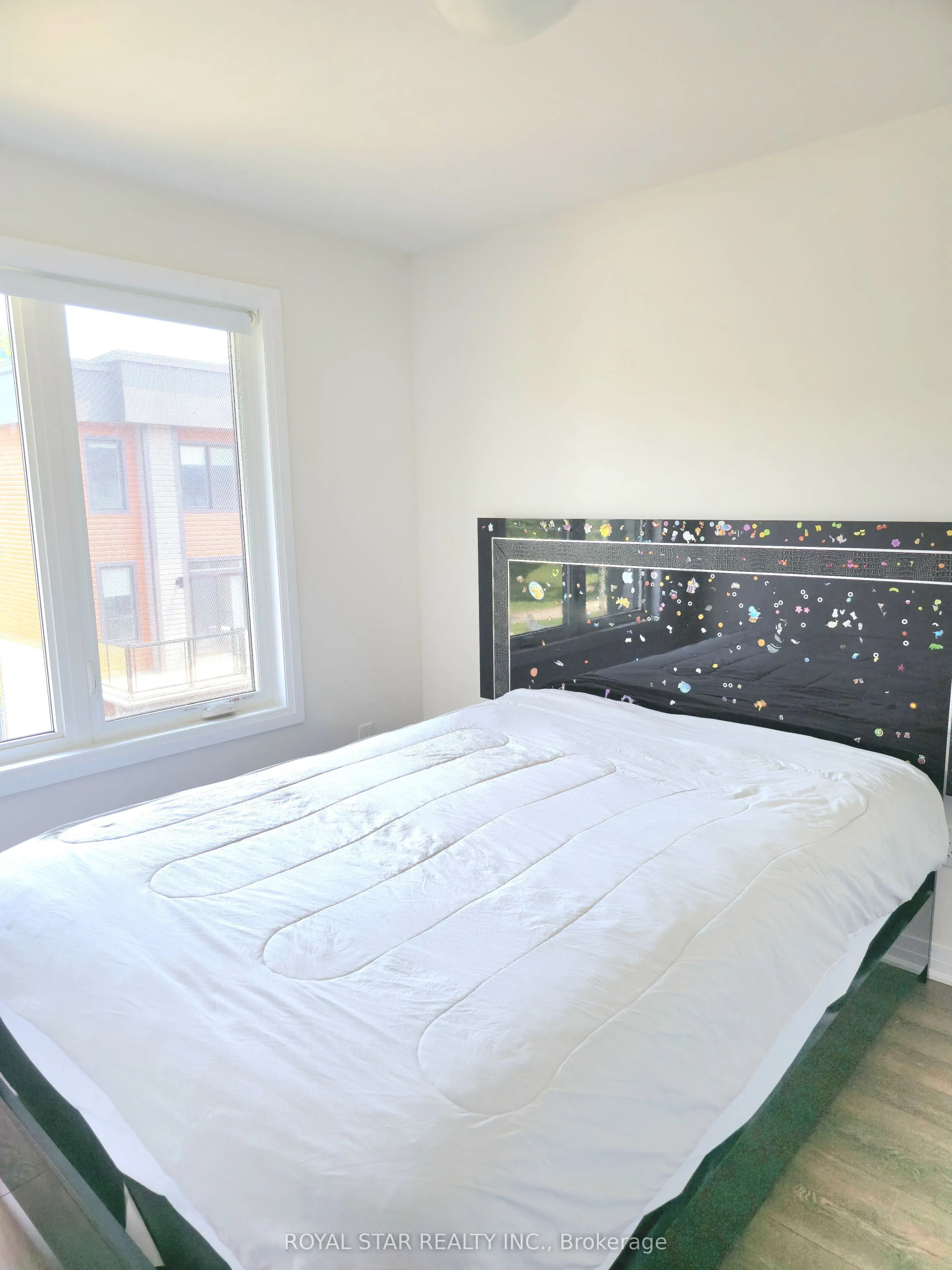 2 Willow Street, #33