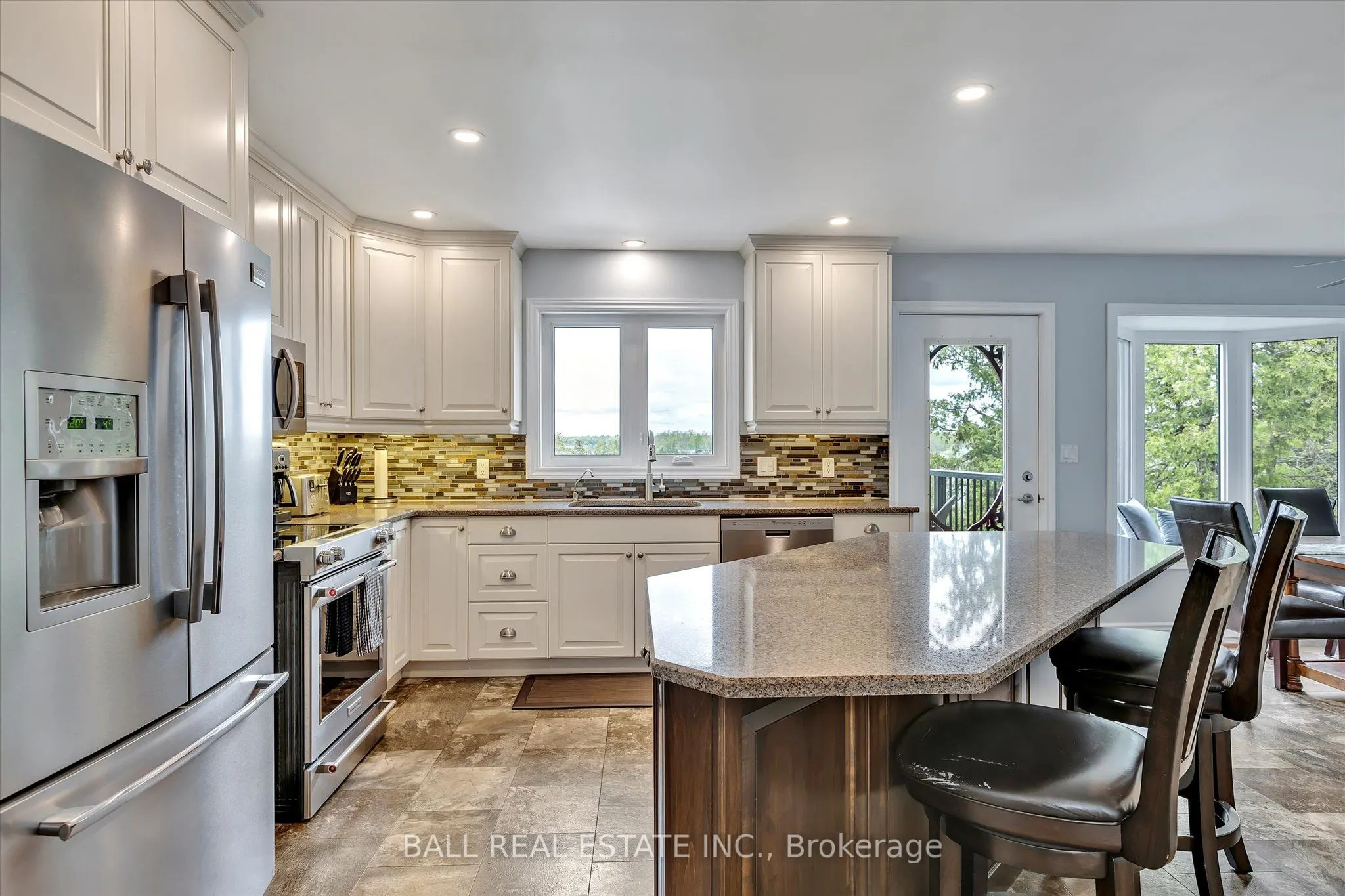 110 Lakeview Drive