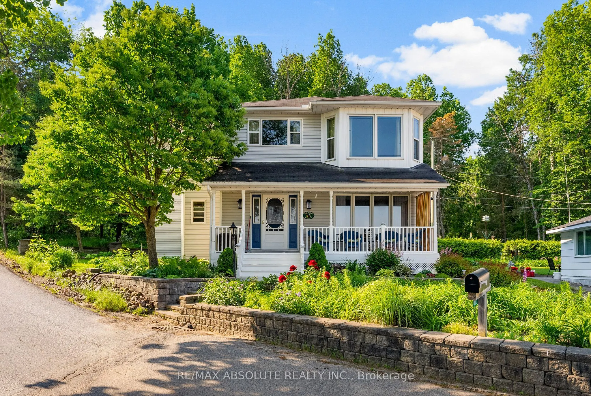 813 Archibald Street