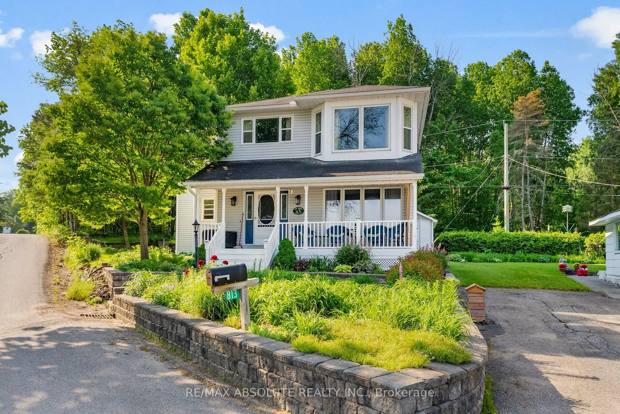 813 Archibald Street