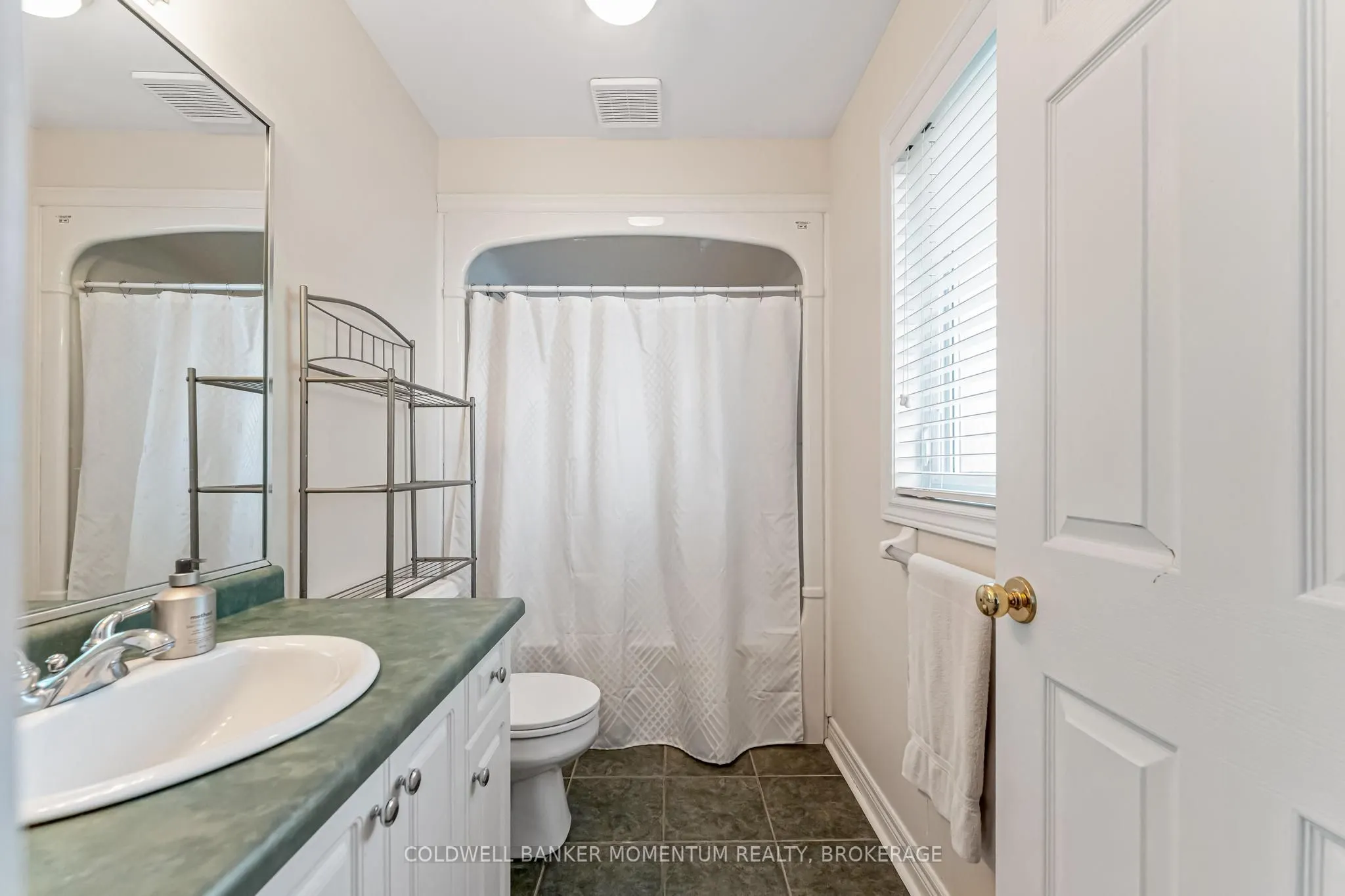 163 Crysler Crescent