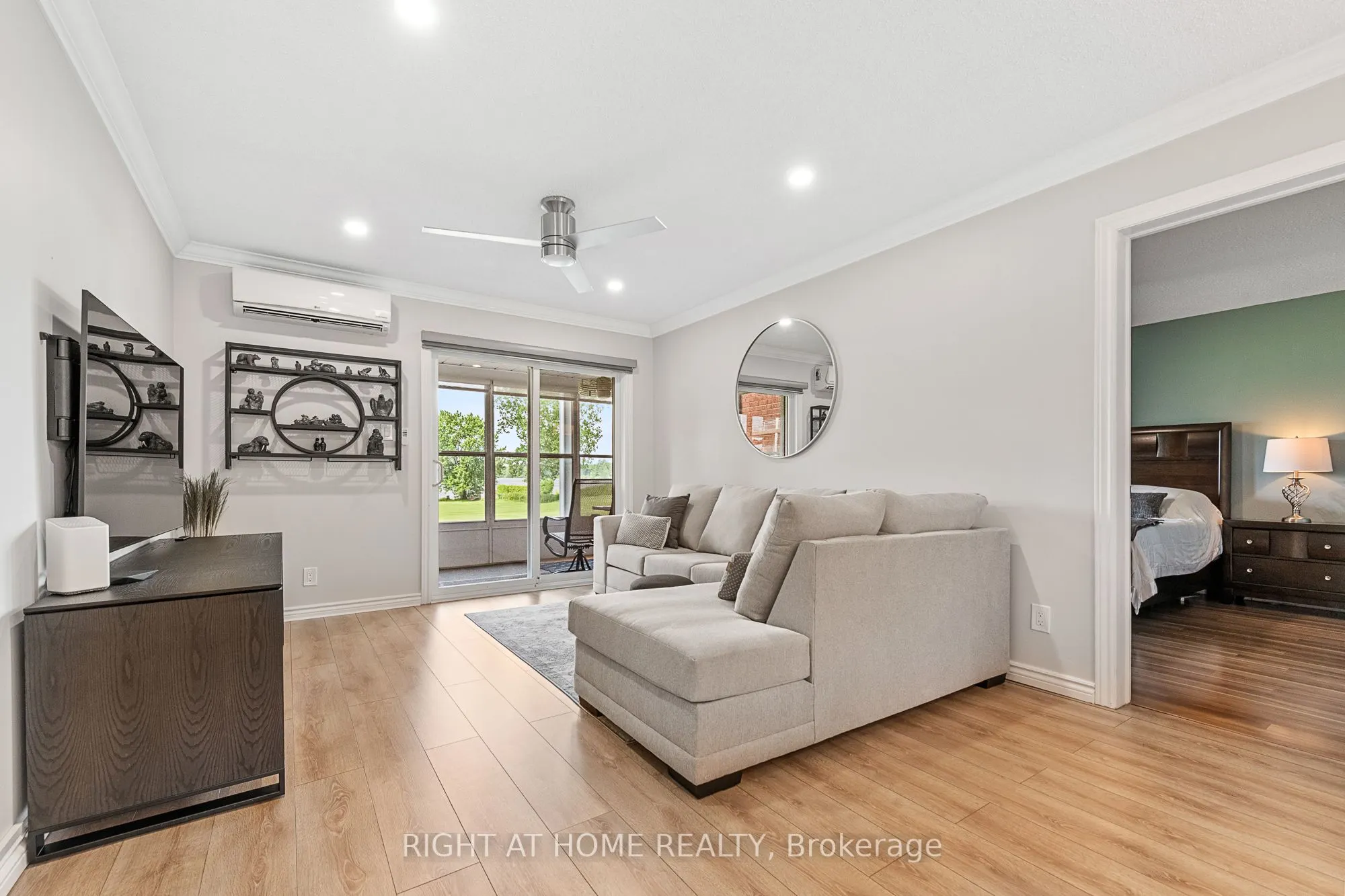 160 Edwards Street, #2B