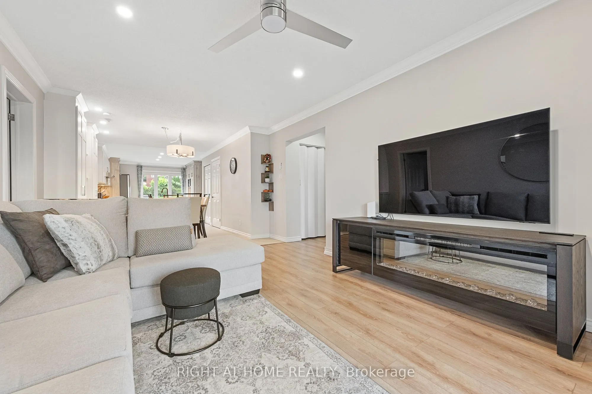 160 Edwards Street, #2B