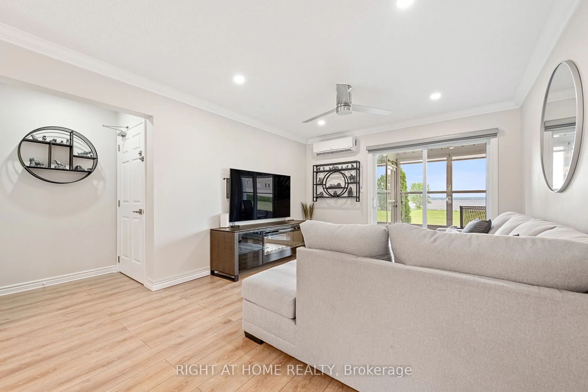160 Edwards Street, #2B