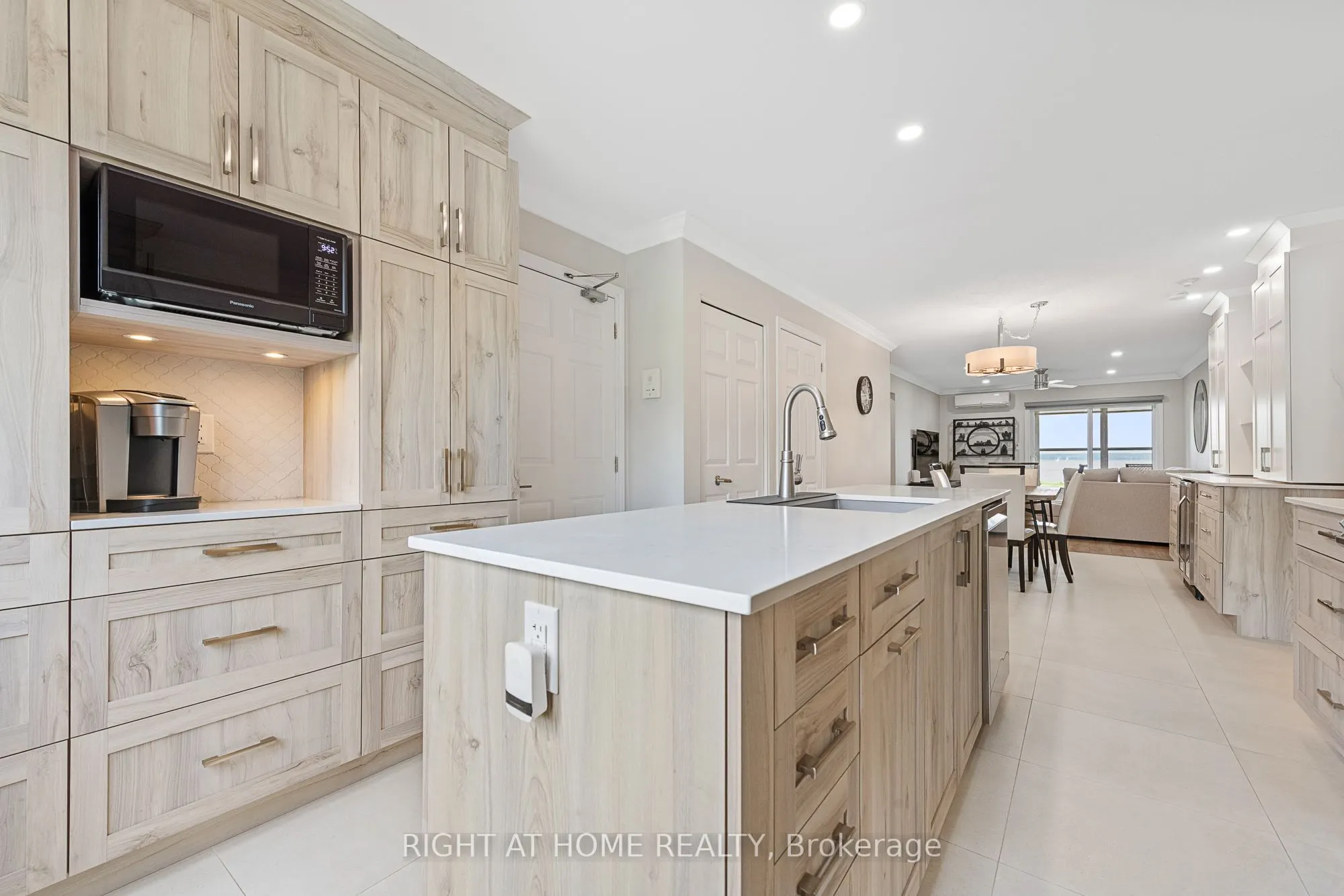 160 Edwards Street, #2B