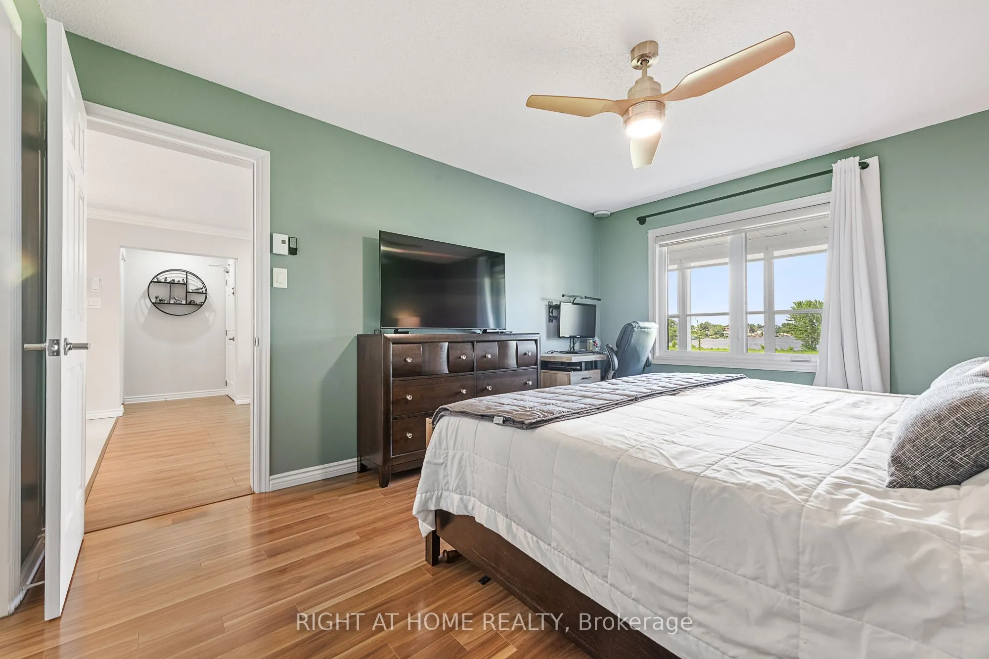 160 Edwards Street, #2B