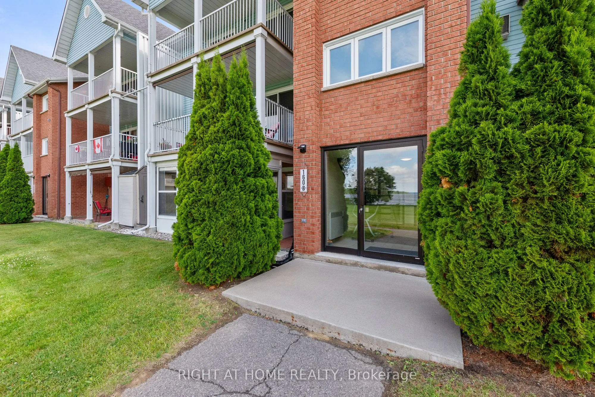 160 Edwards Street, #2B