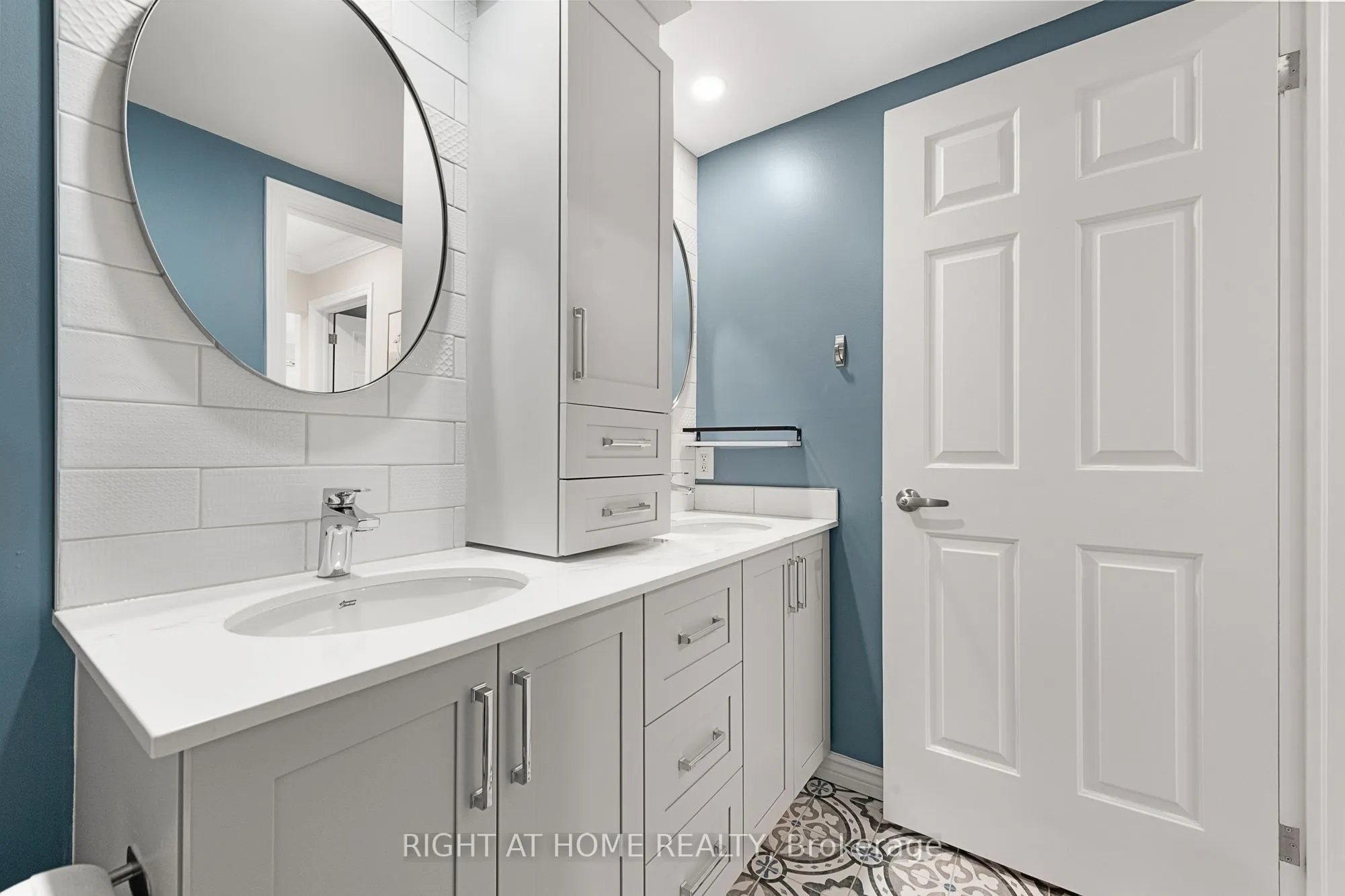 160 Edwards Street, #2B