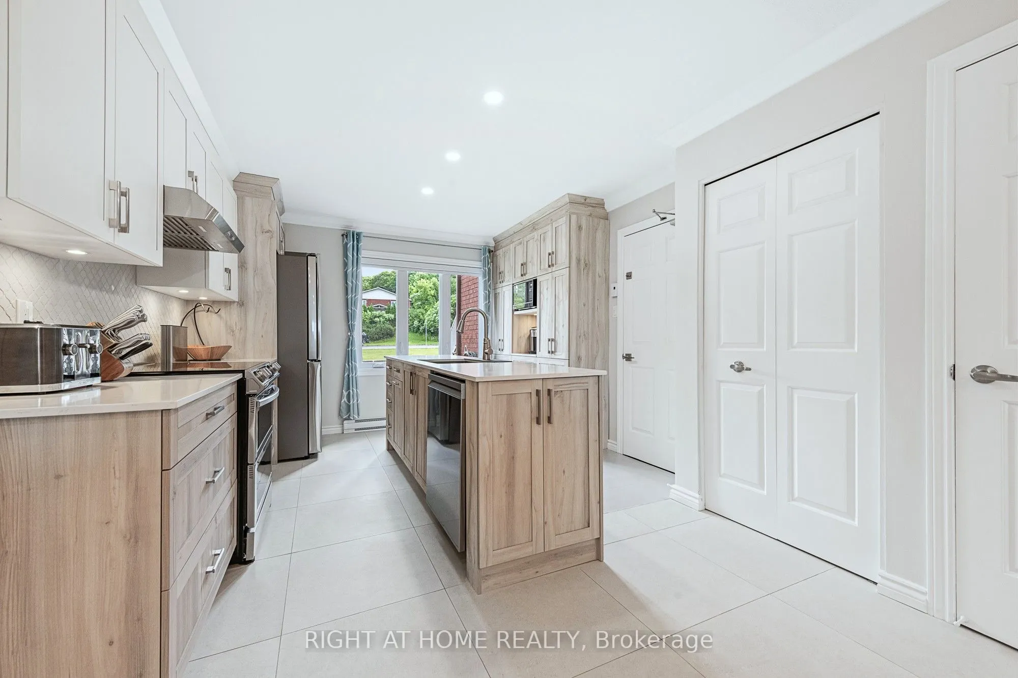 160 Edwards Street, #2B