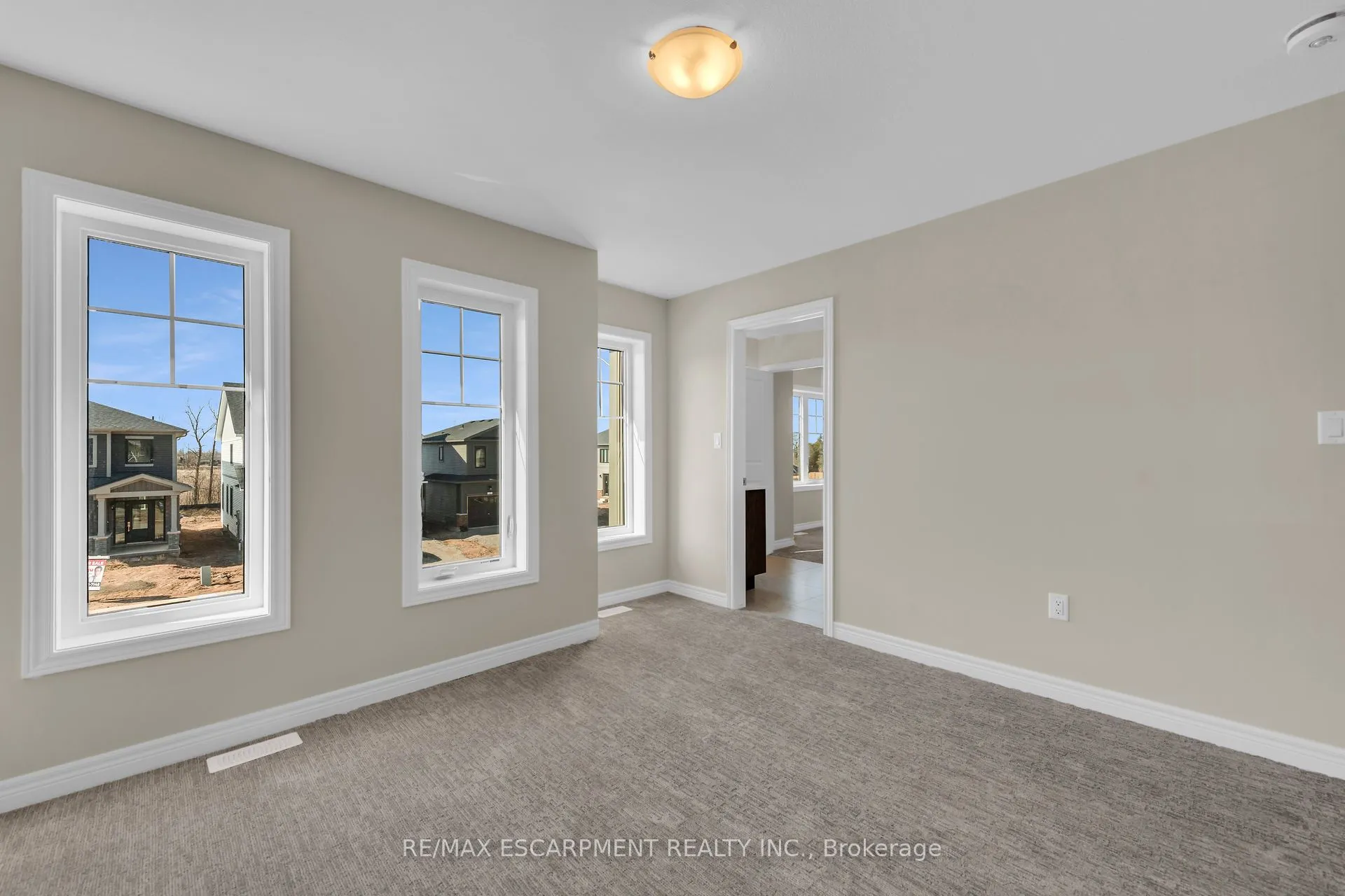 67 Starfire Crescent
