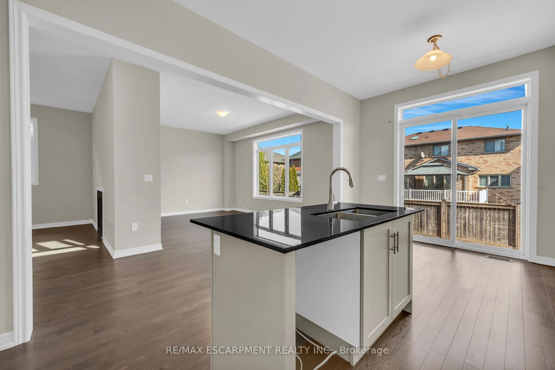 67 Starfire Crescent