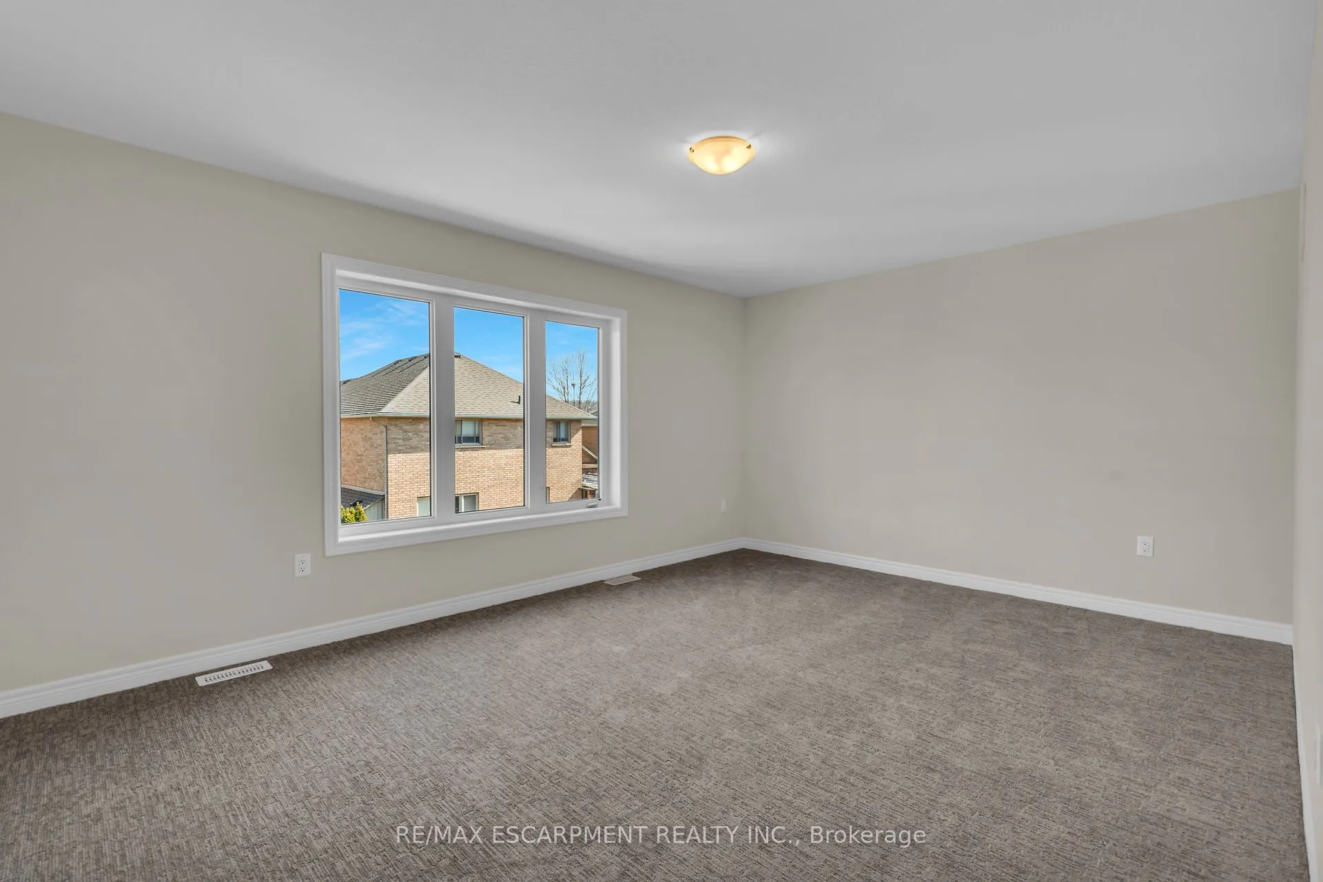 67 Starfire Crescent