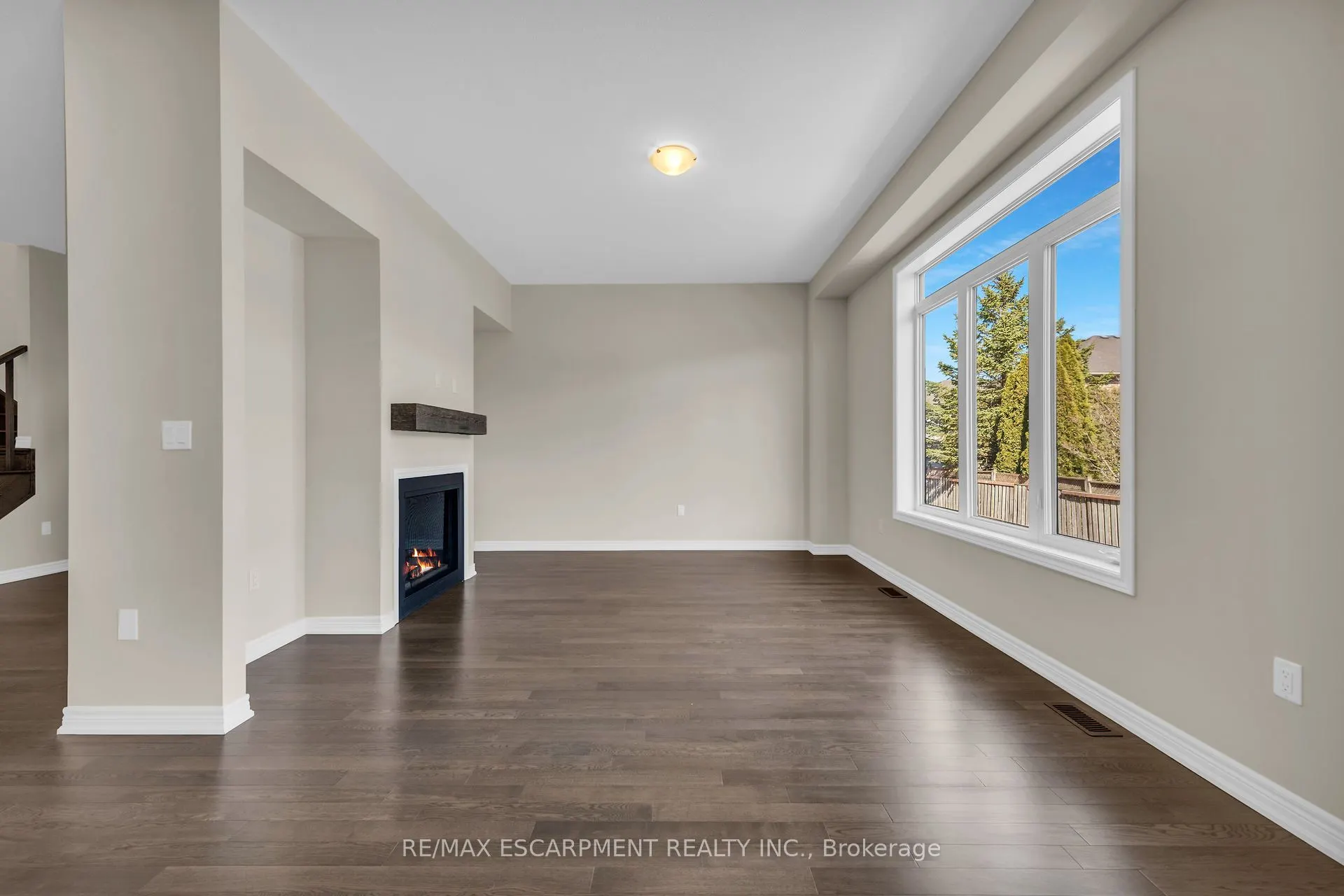 67 Starfire Crescent