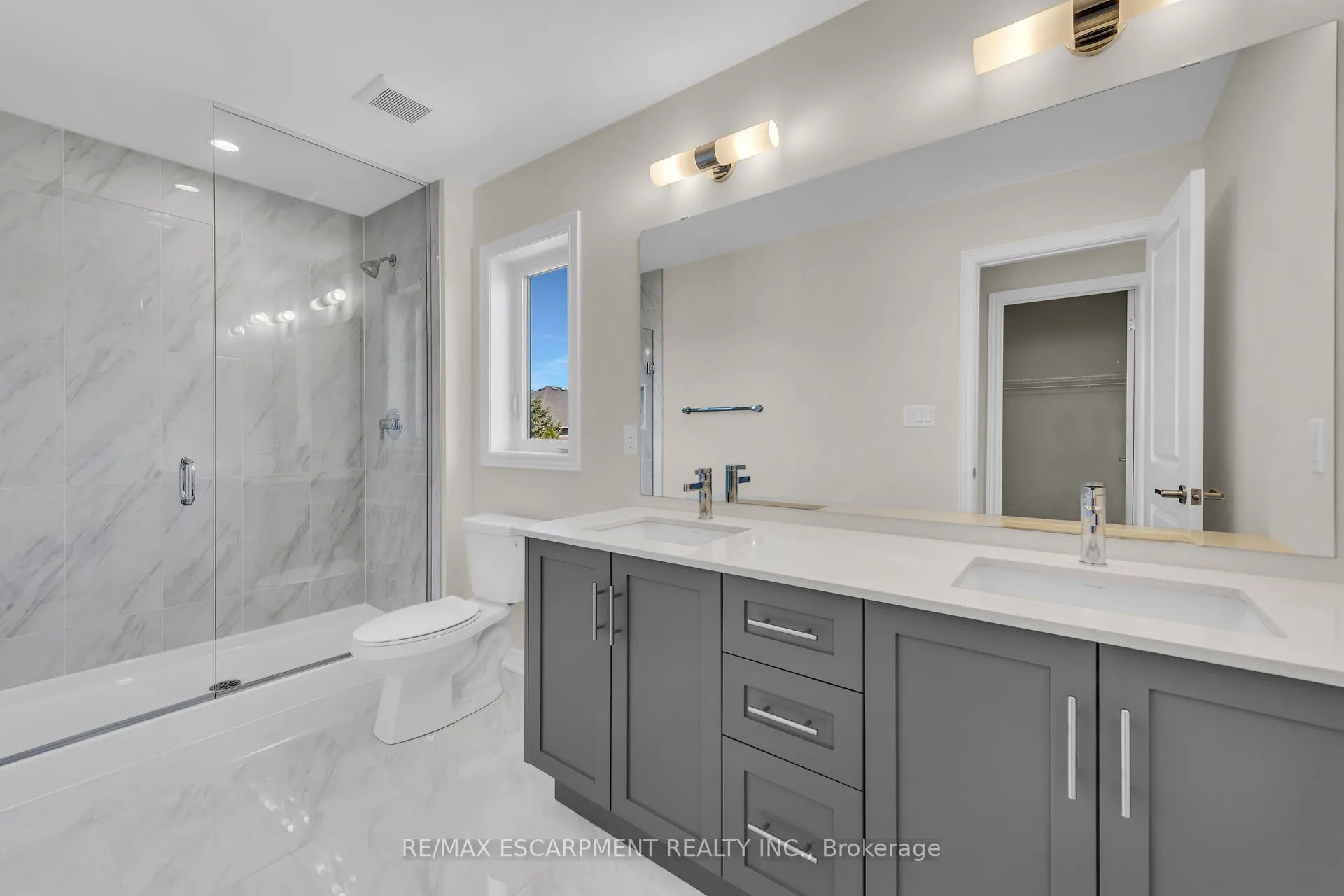 67 Starfire Crescent