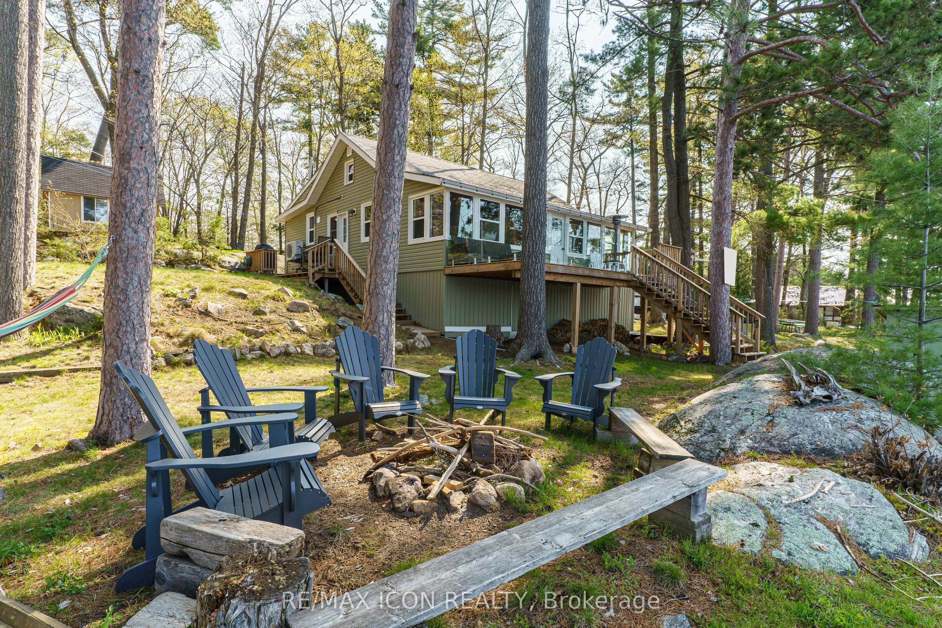 99 Bala Park Island