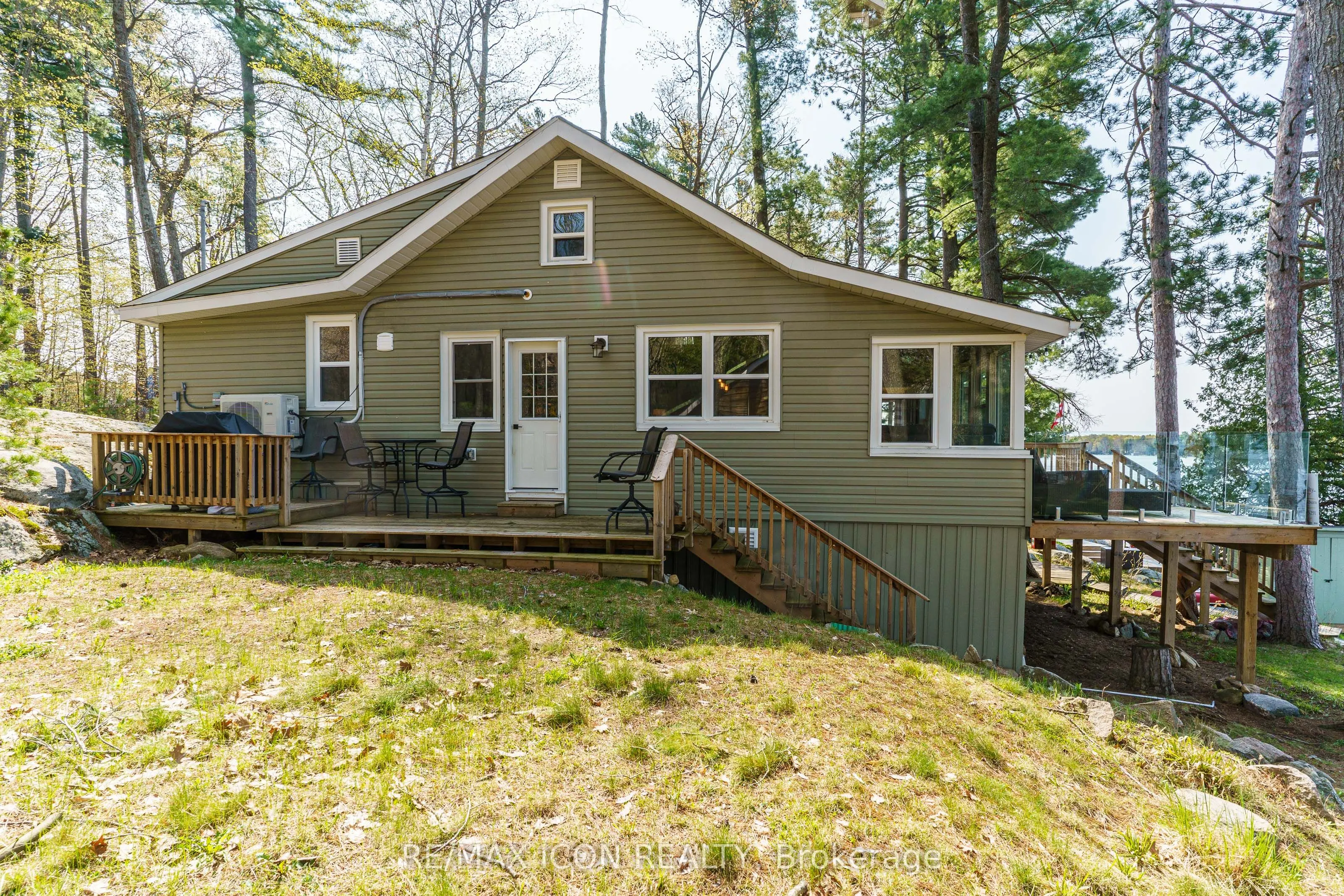 99 Bala Park Island