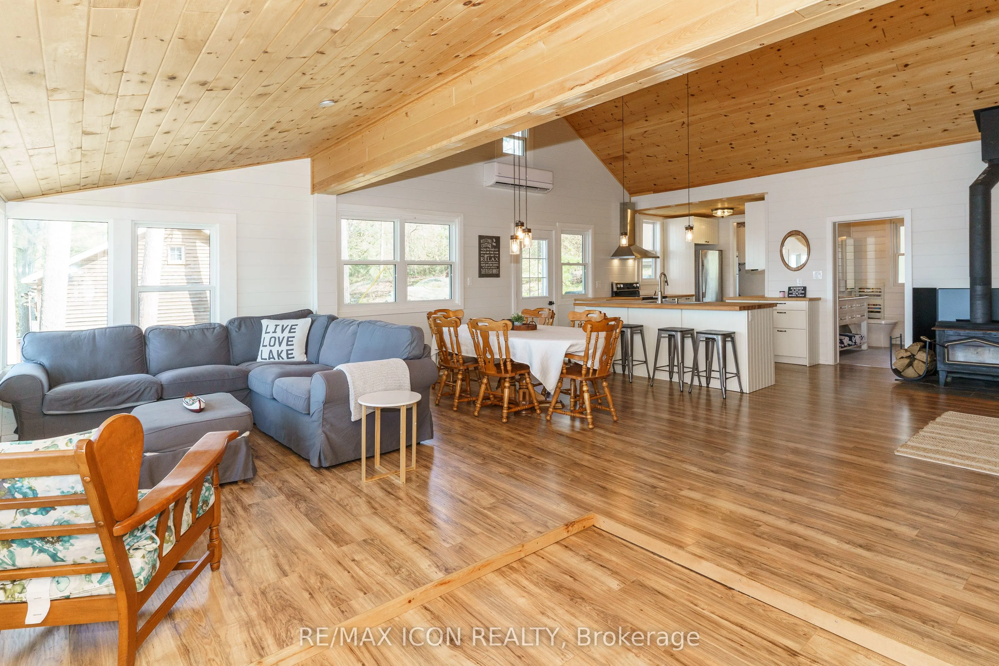 99 Bala Park Island