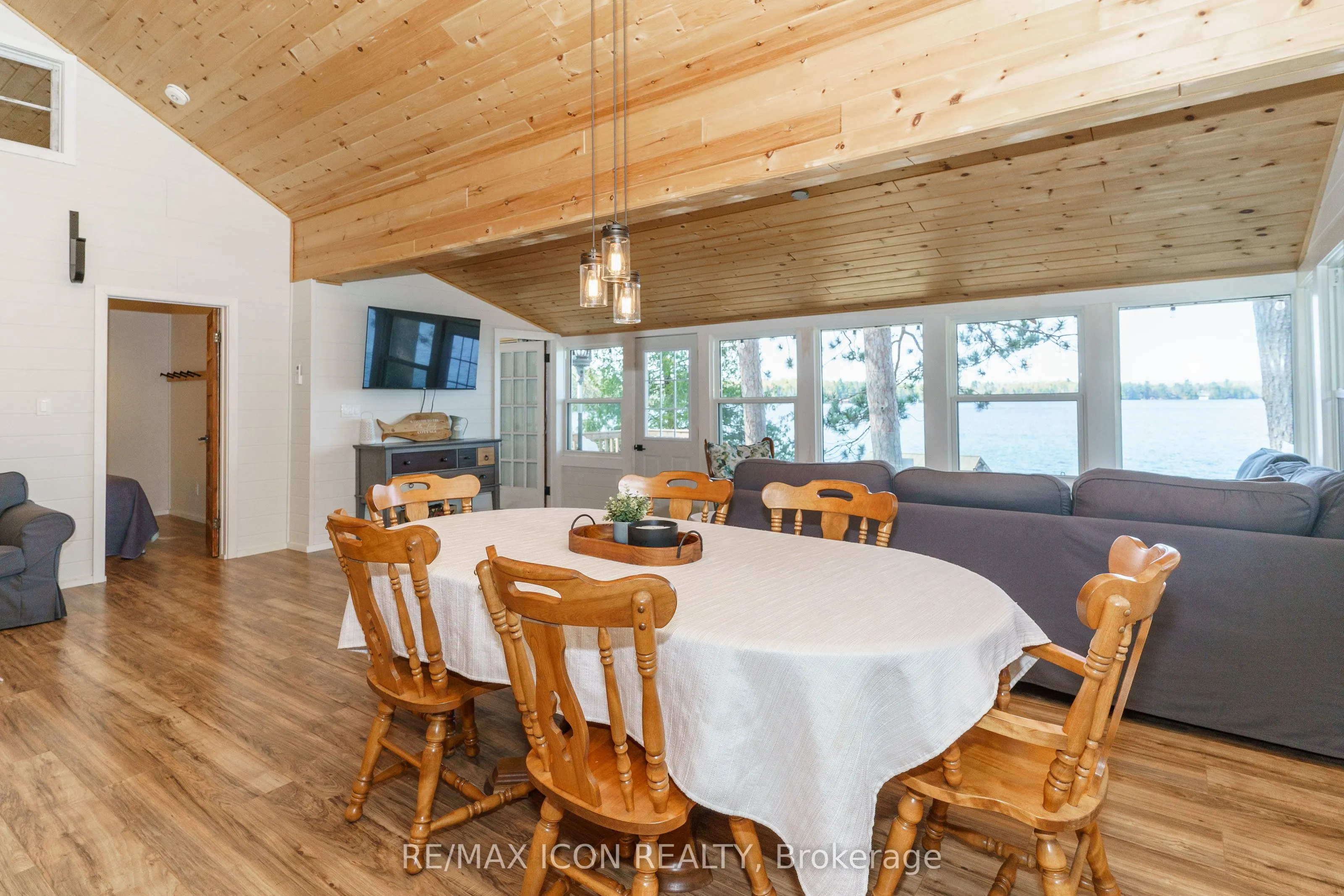 99 Bala Park Island
