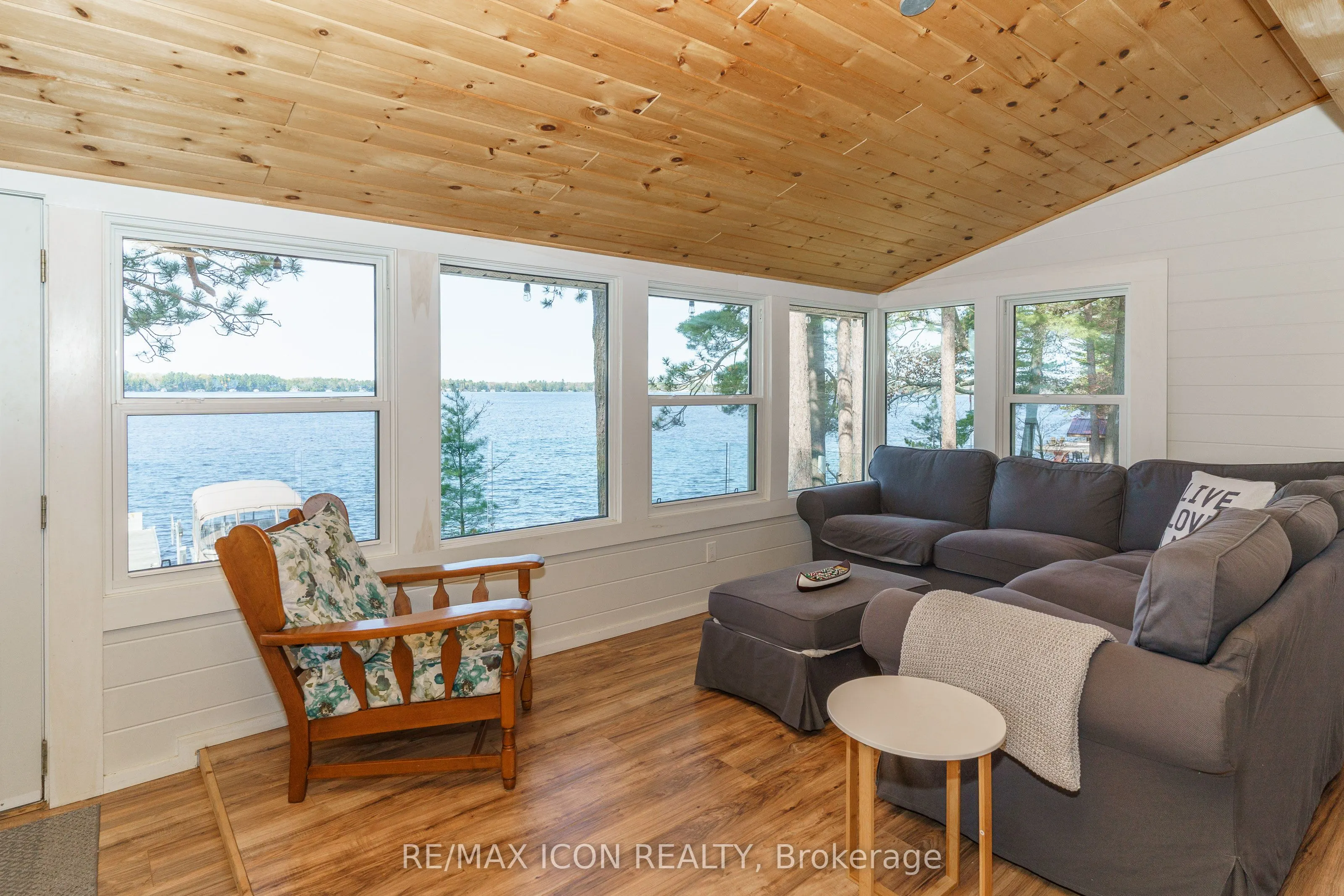 99 Bala Park Island