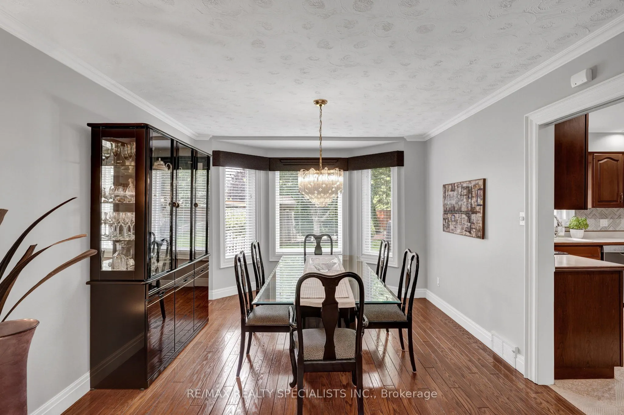 7103 BURBANK Crescent