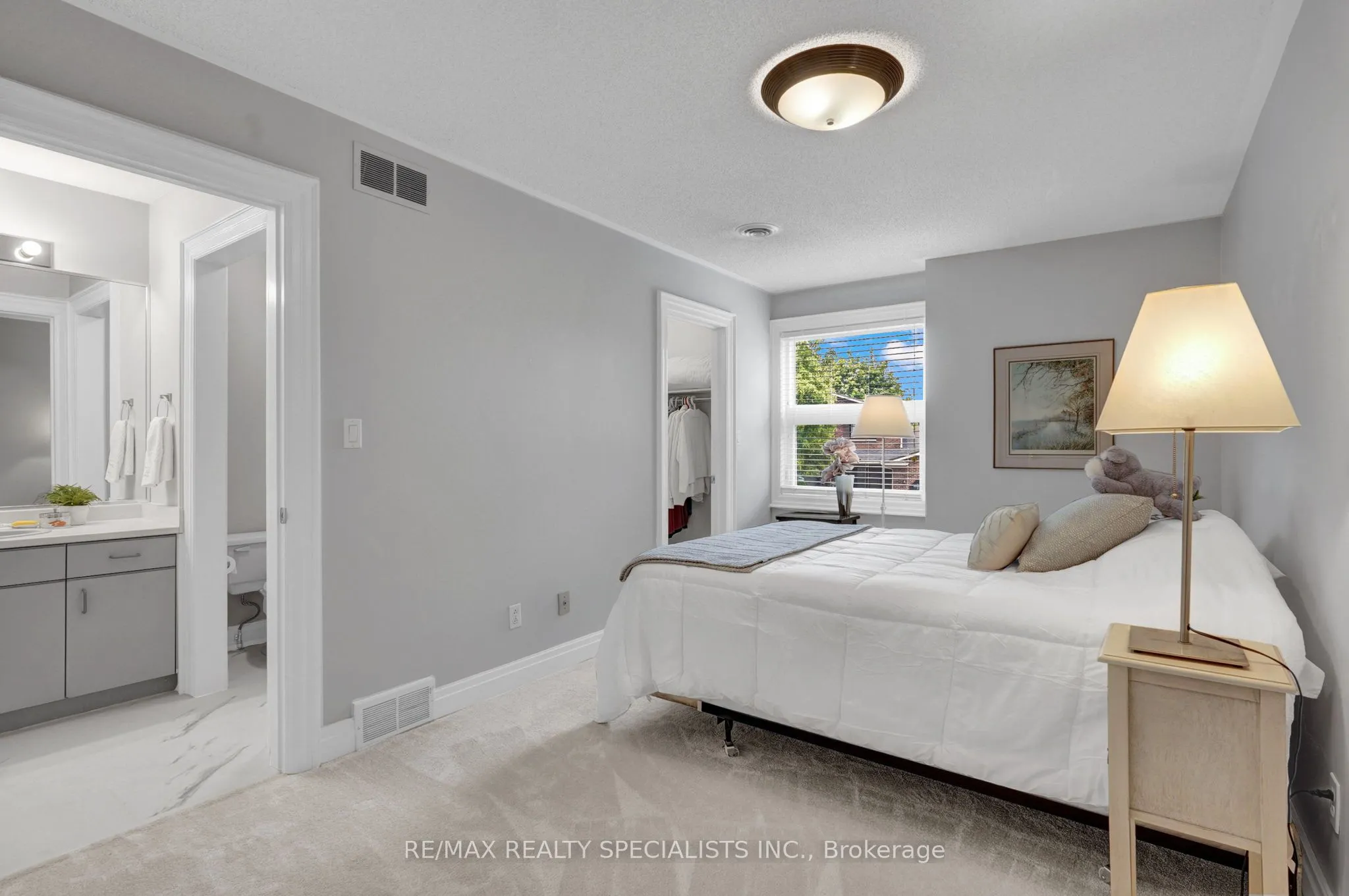 7103 BURBANK Crescent