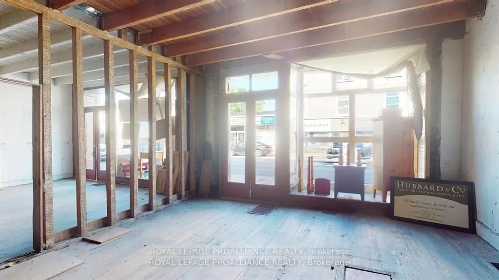 237-239 KING Street W