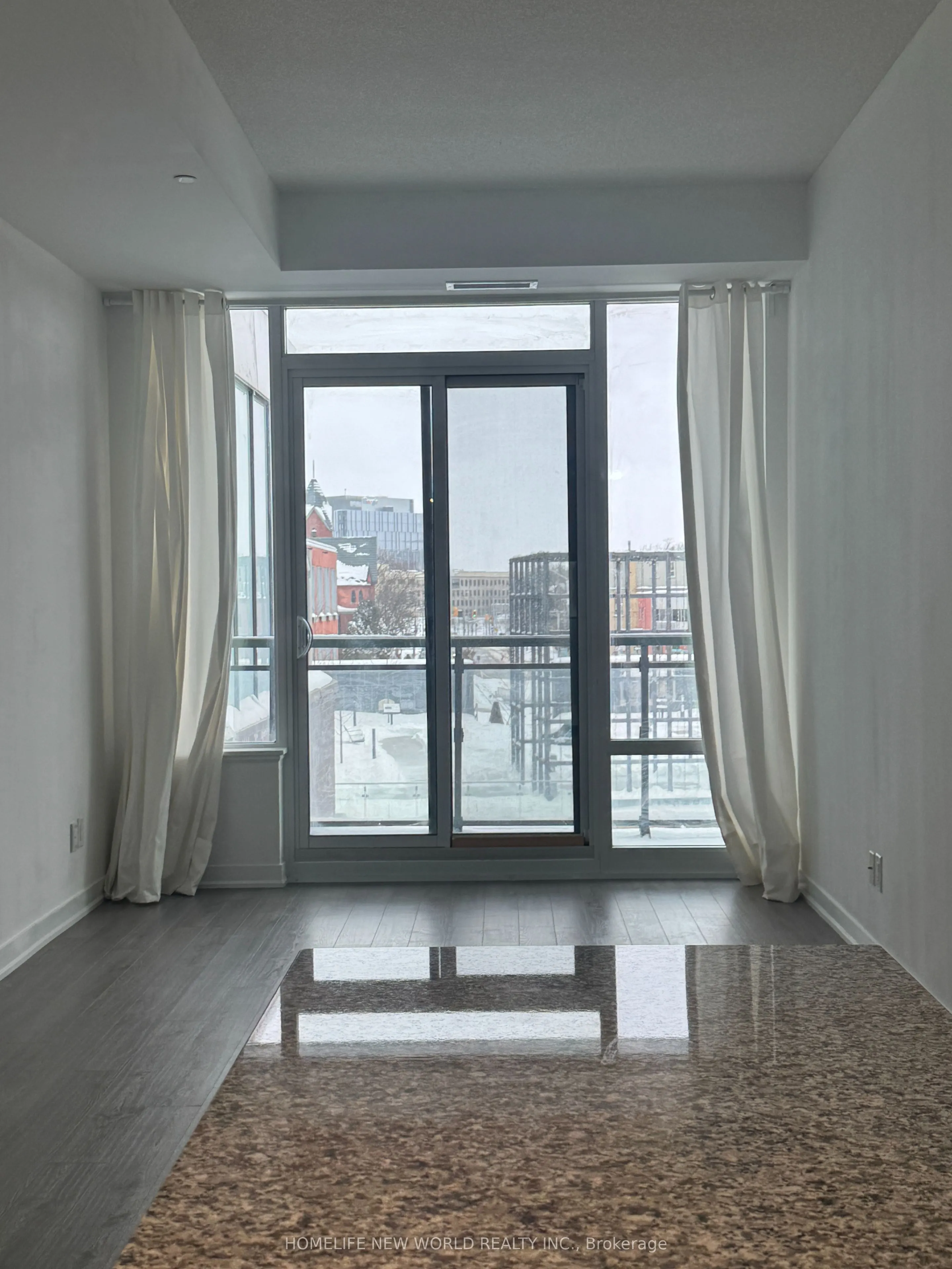 85 Duke Street W, #201