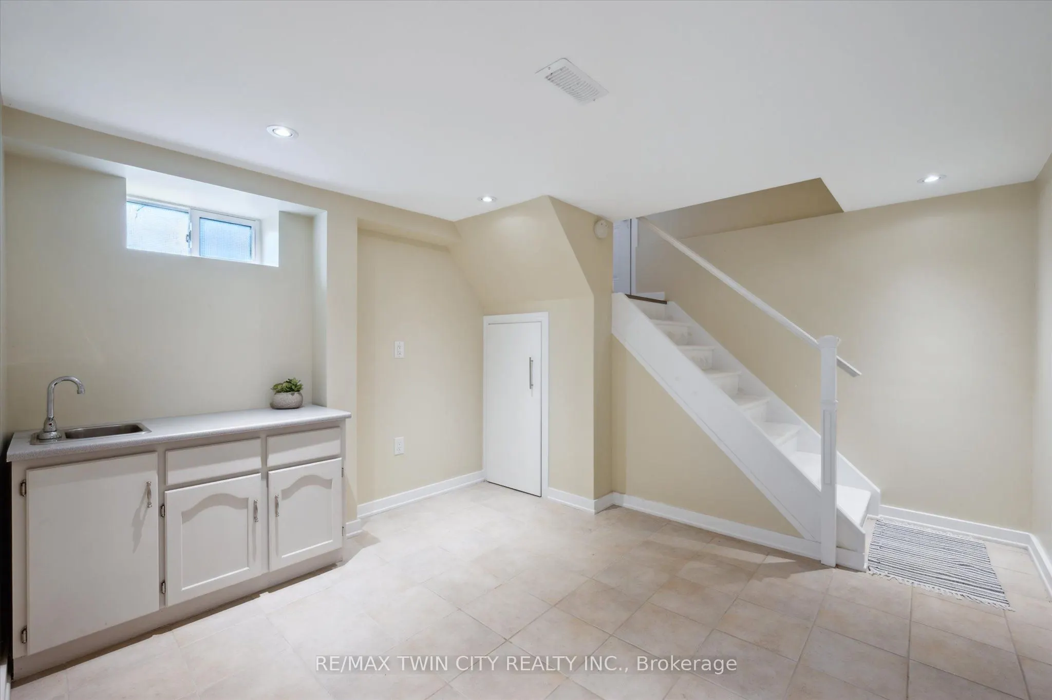 13 Meadowvale Avenue