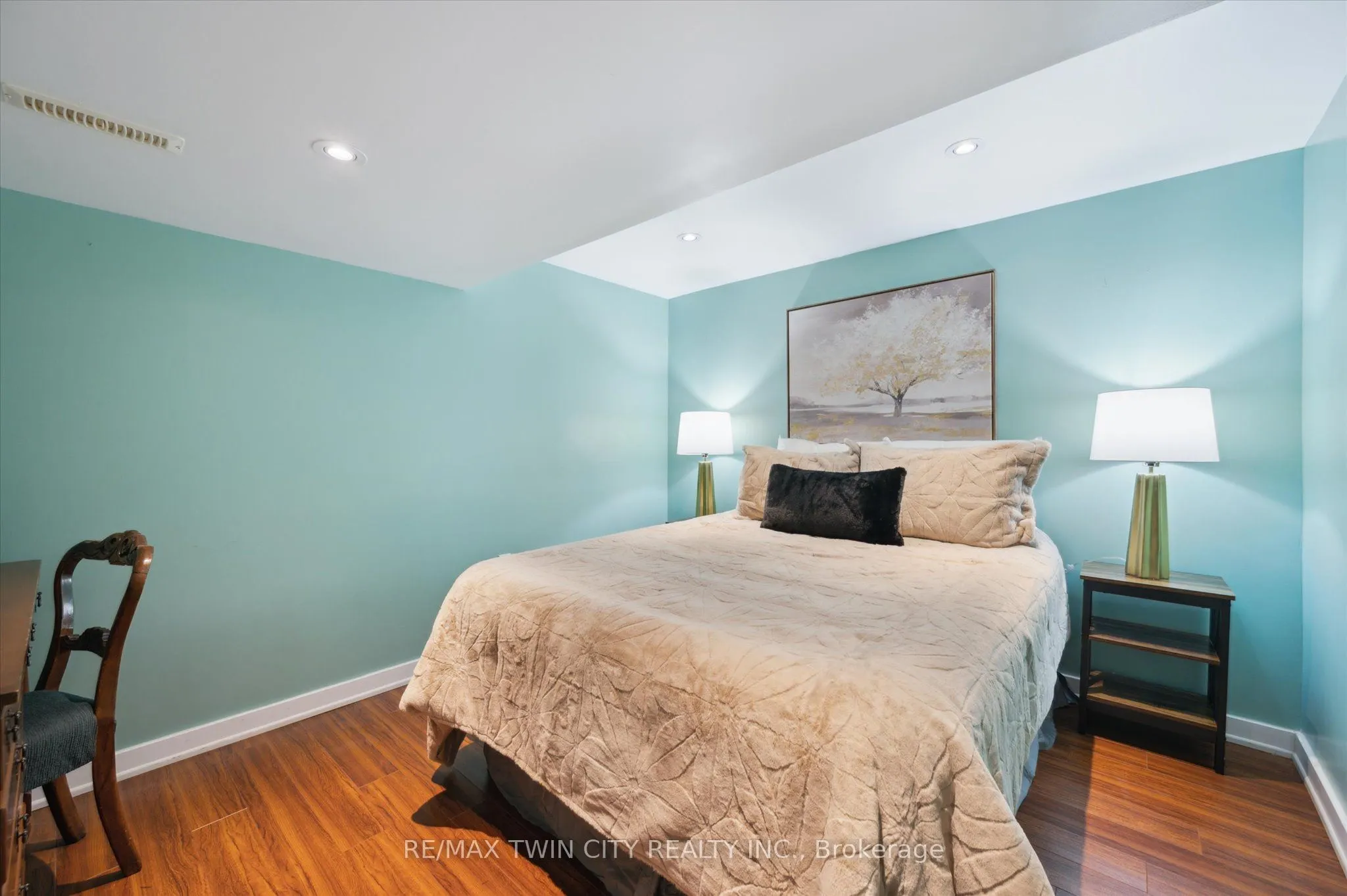 13 Meadowvale Avenue