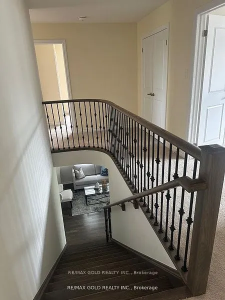 121 Explorer Way