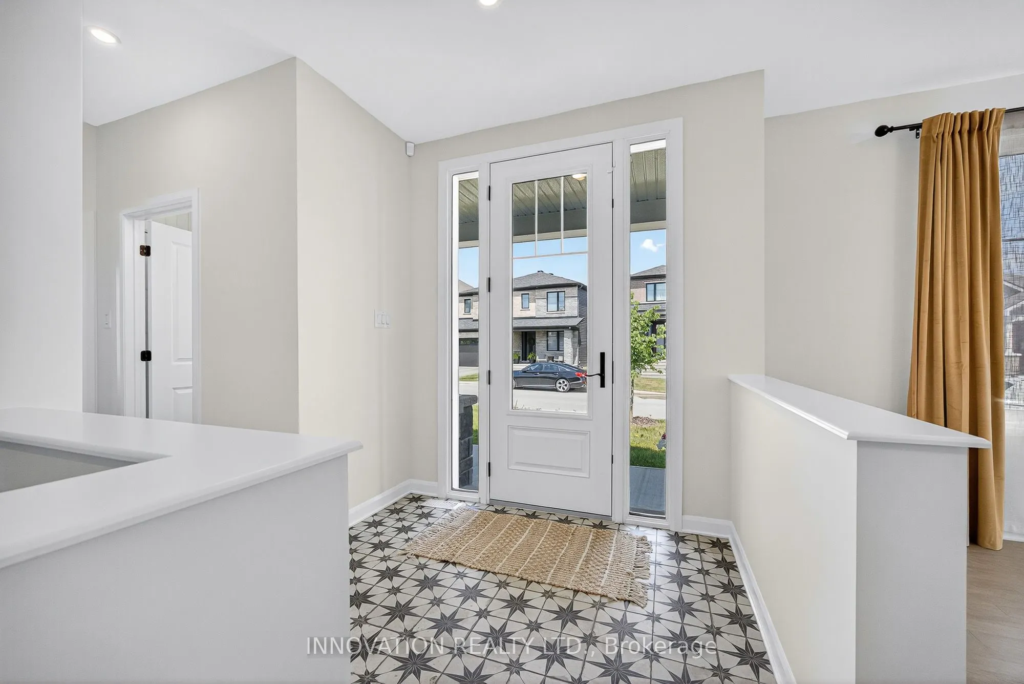 814 Companion Crescent