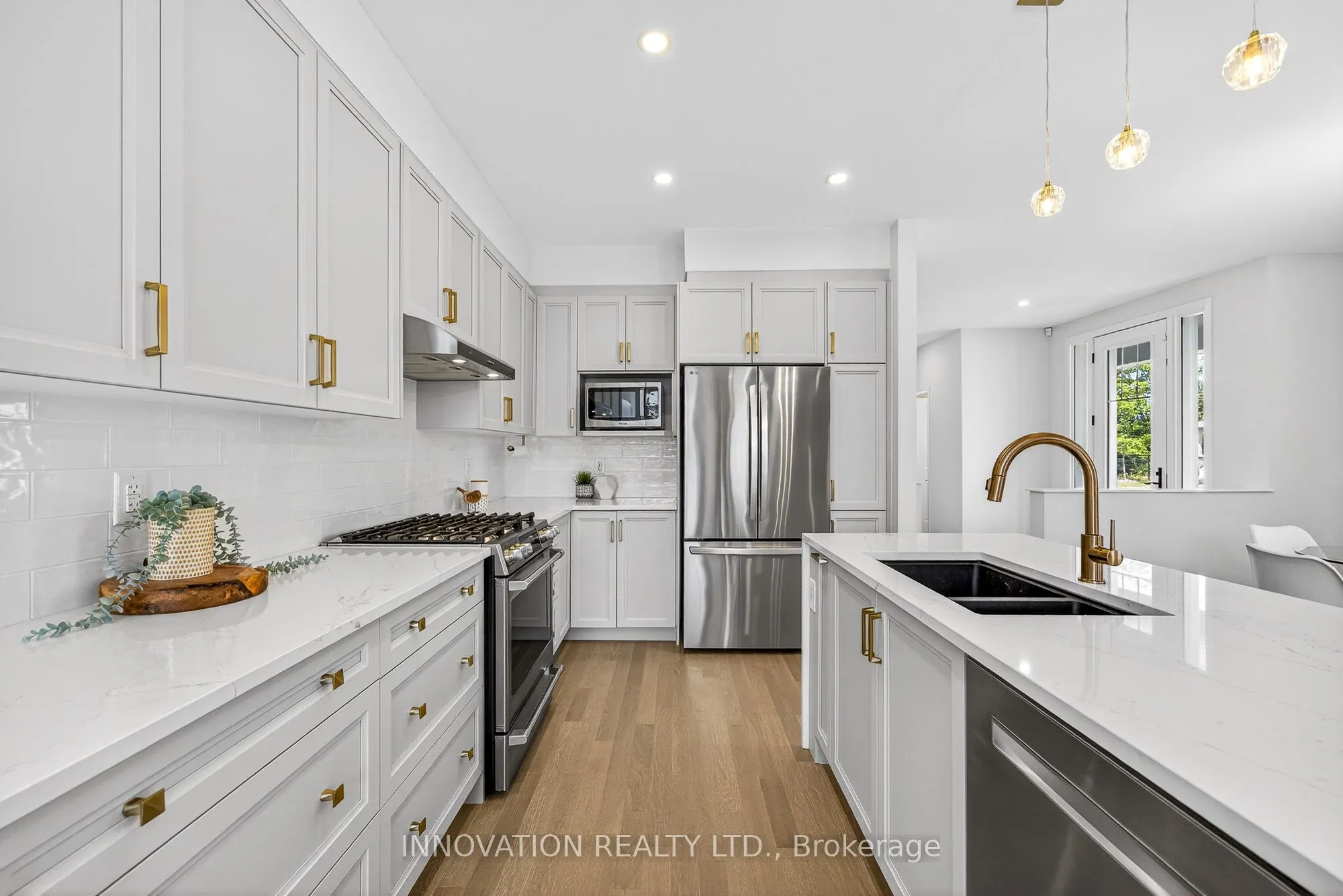 814 Companion Crescent