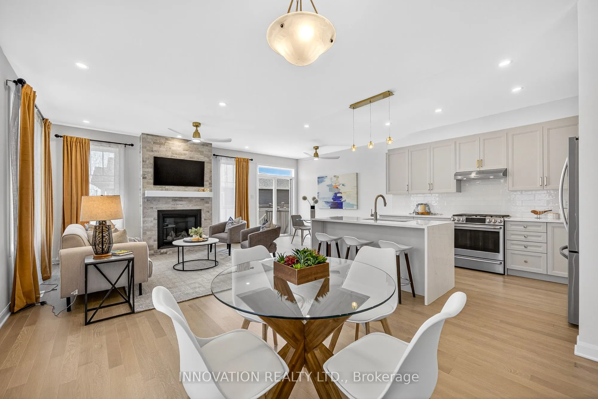 814 Companion Crescent