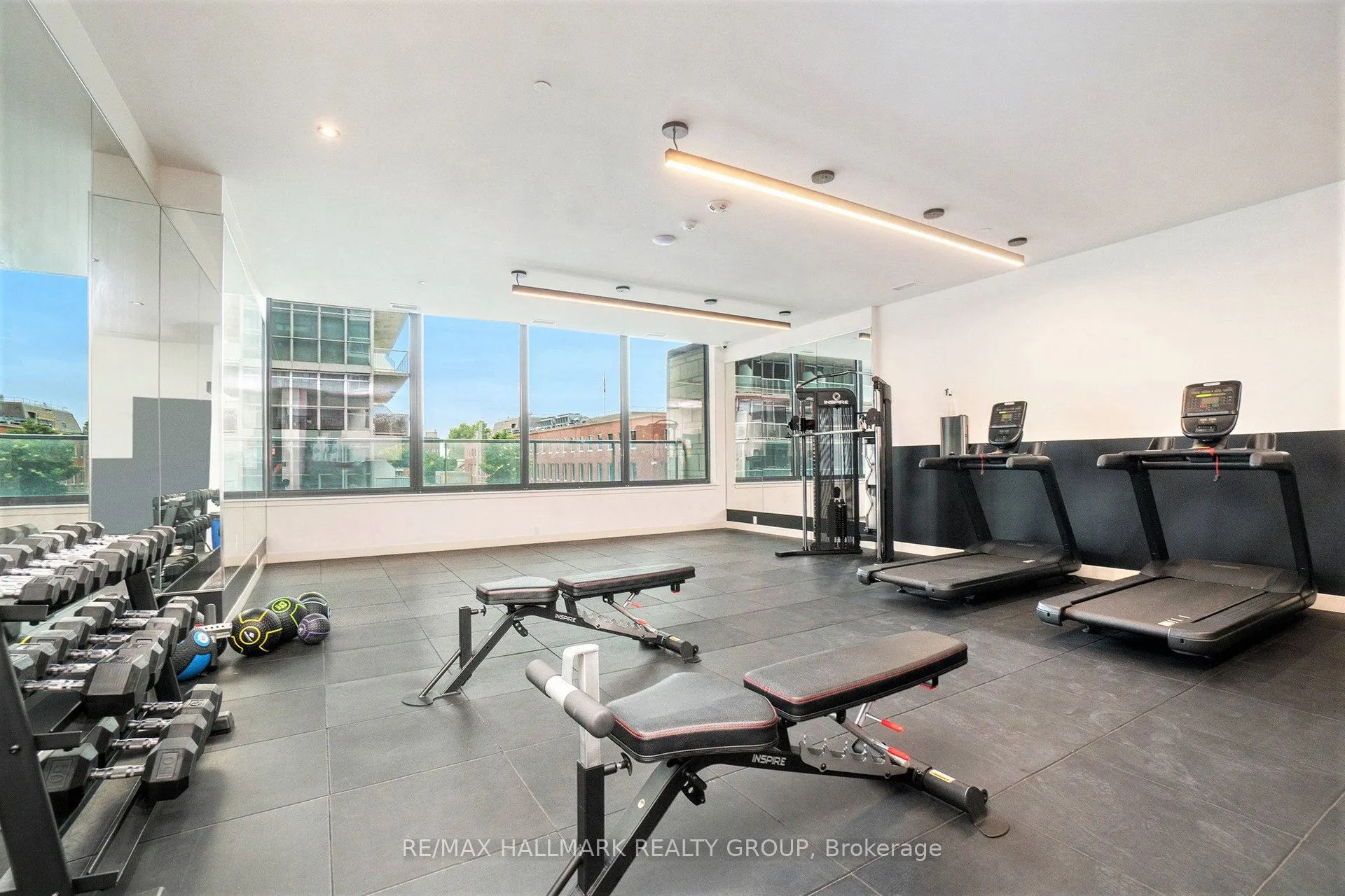 180 George Street, #408
