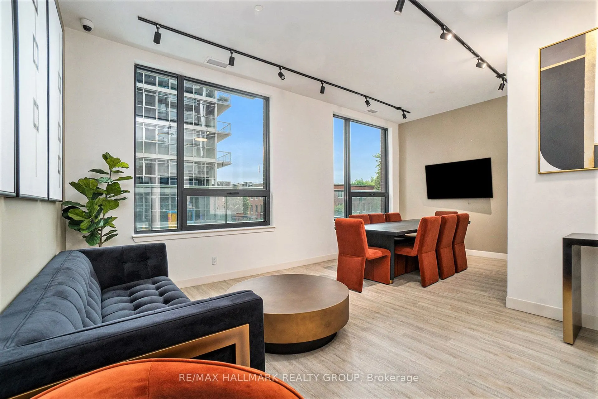 180 George Street, #408