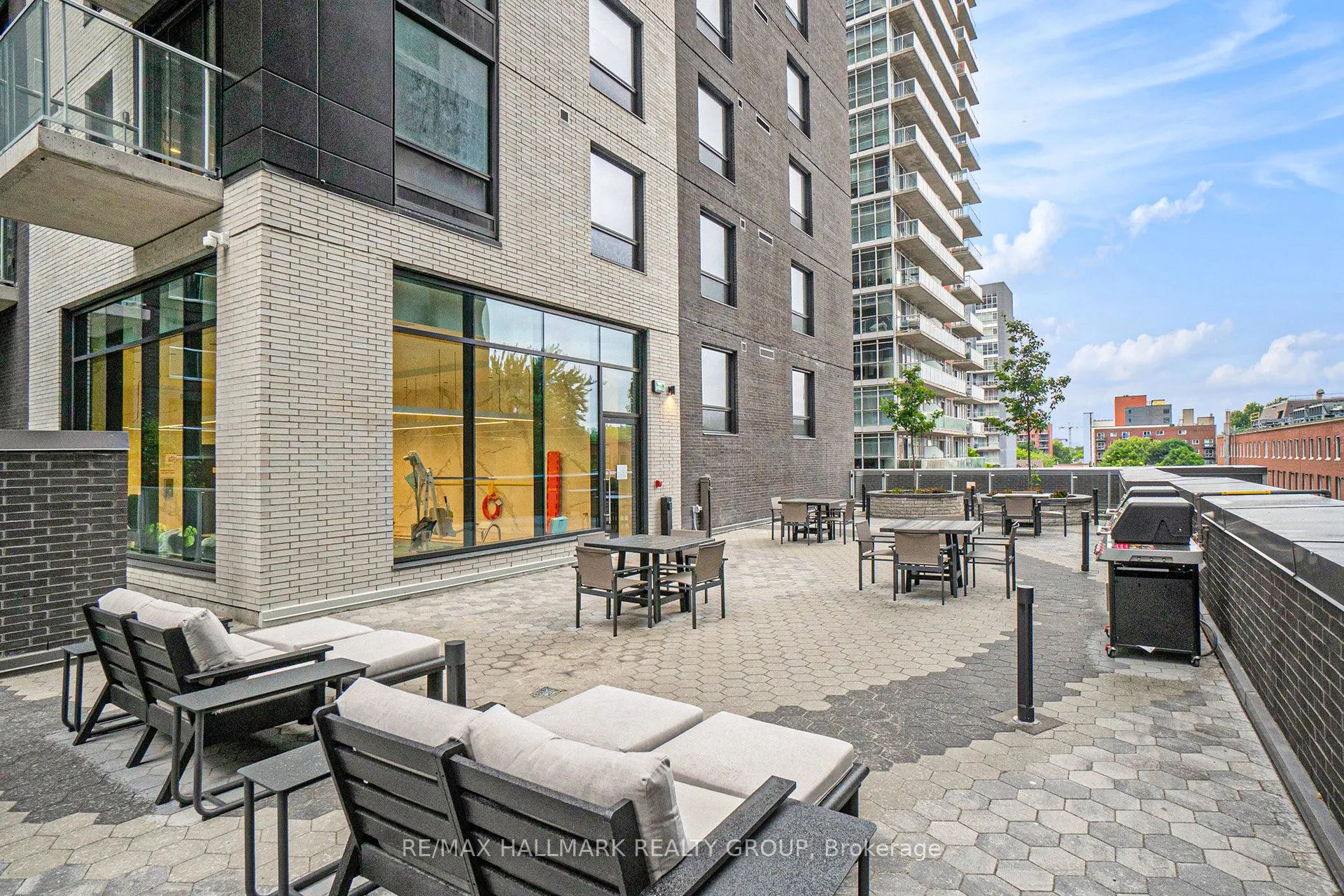 180 George Street, #408