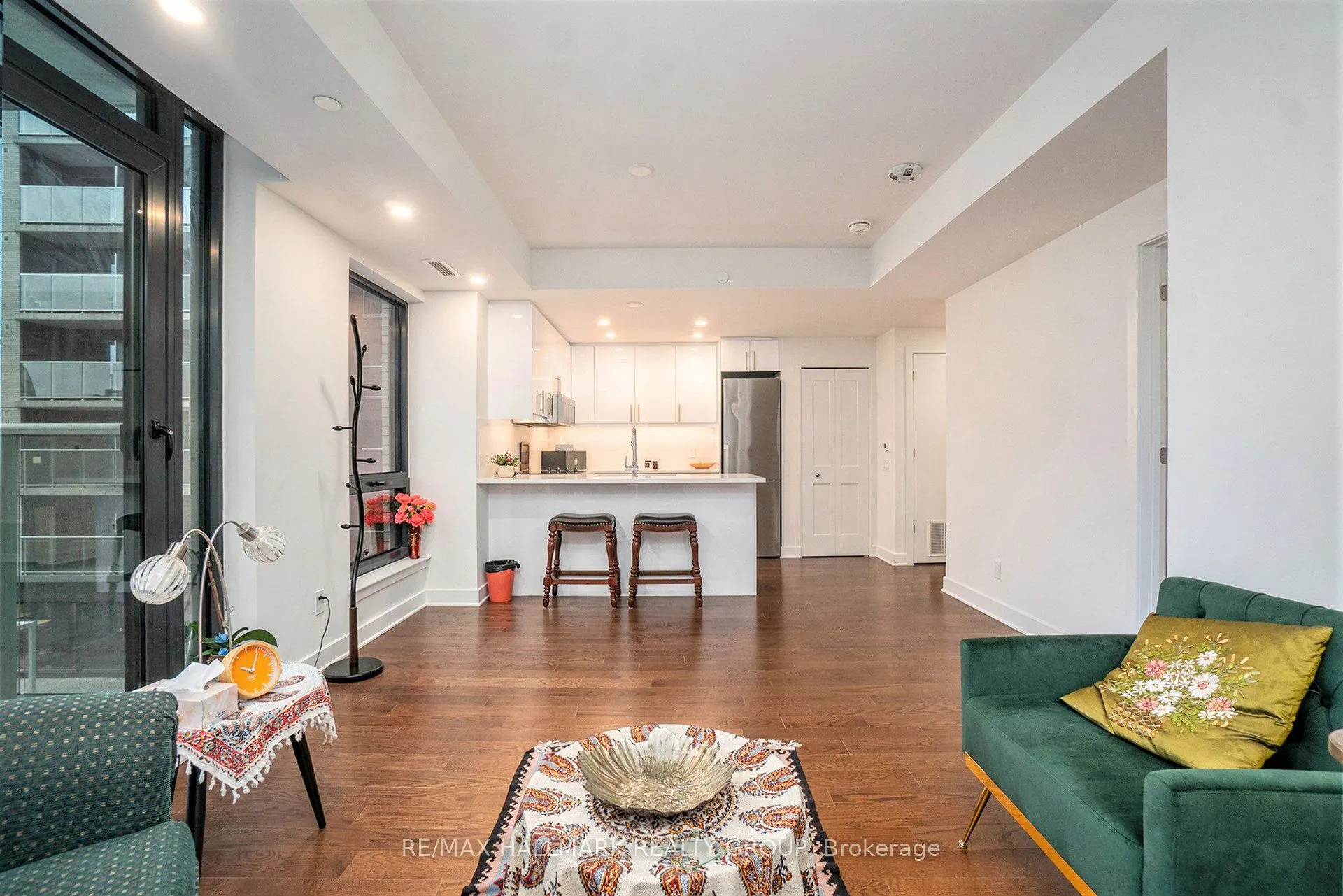 180 George Street, #408