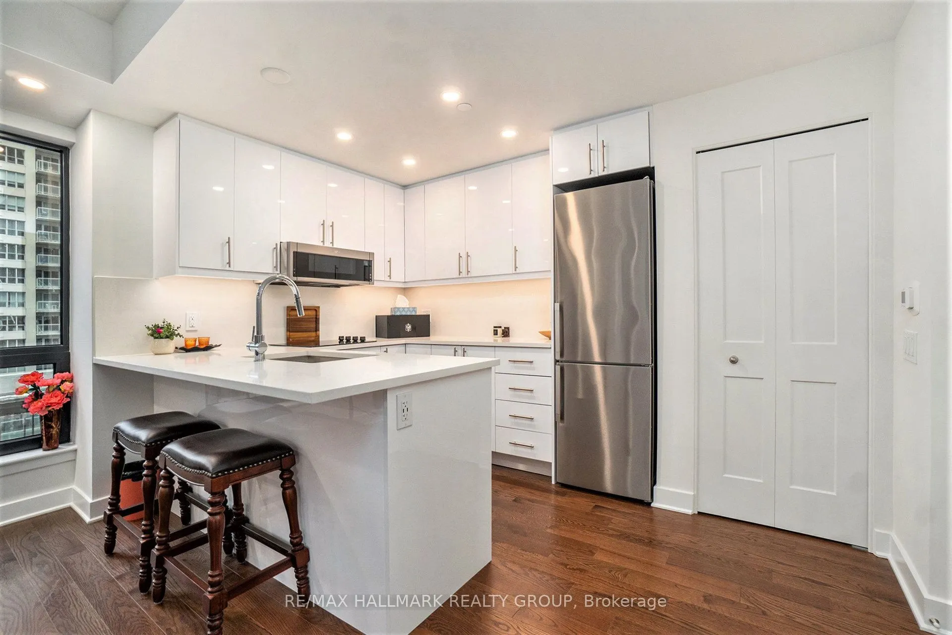 180 George Street, #408