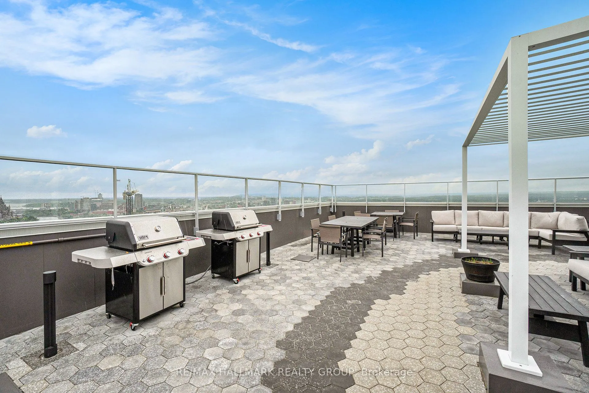 180 George Street, #408