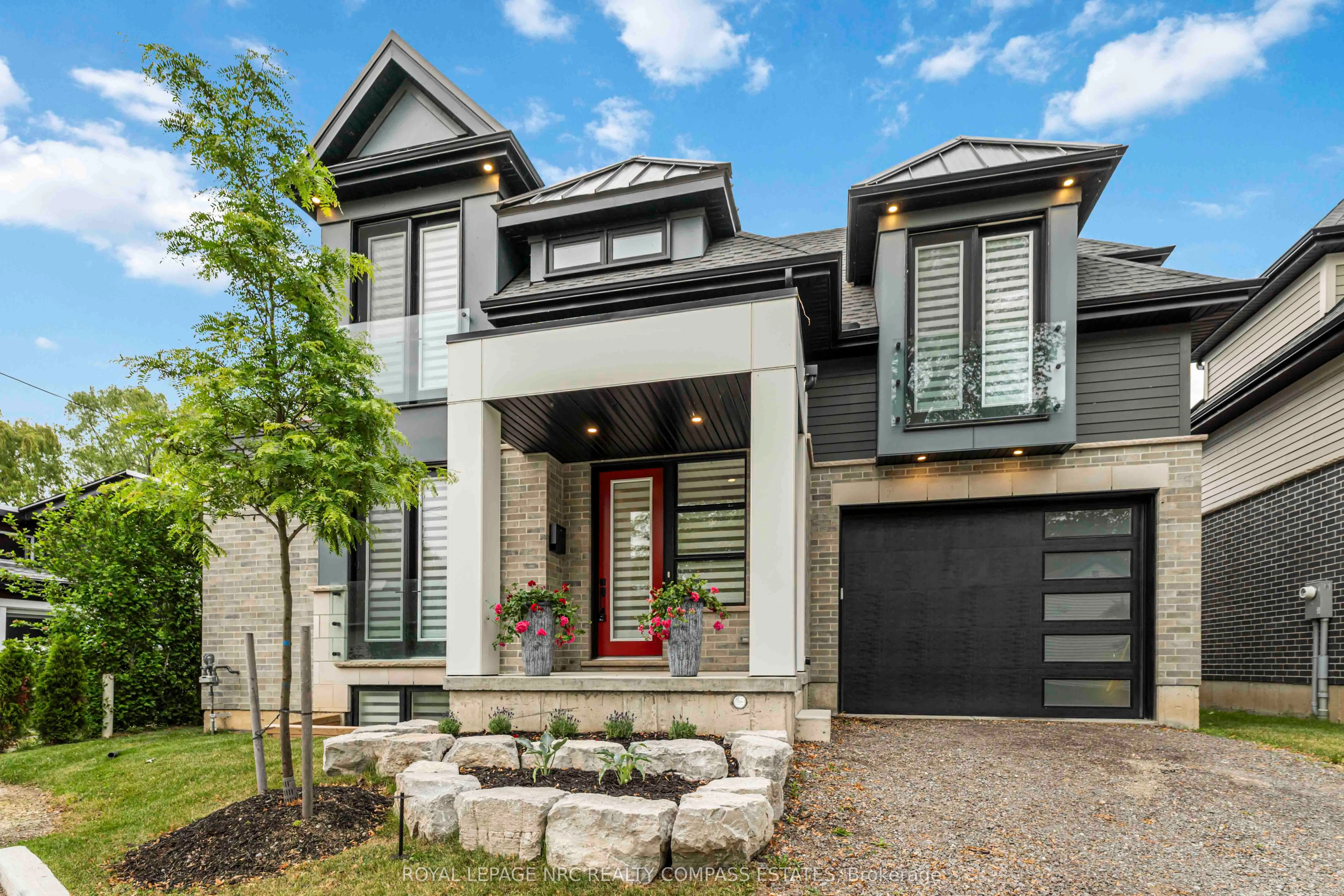 10 PAXTON Avenue