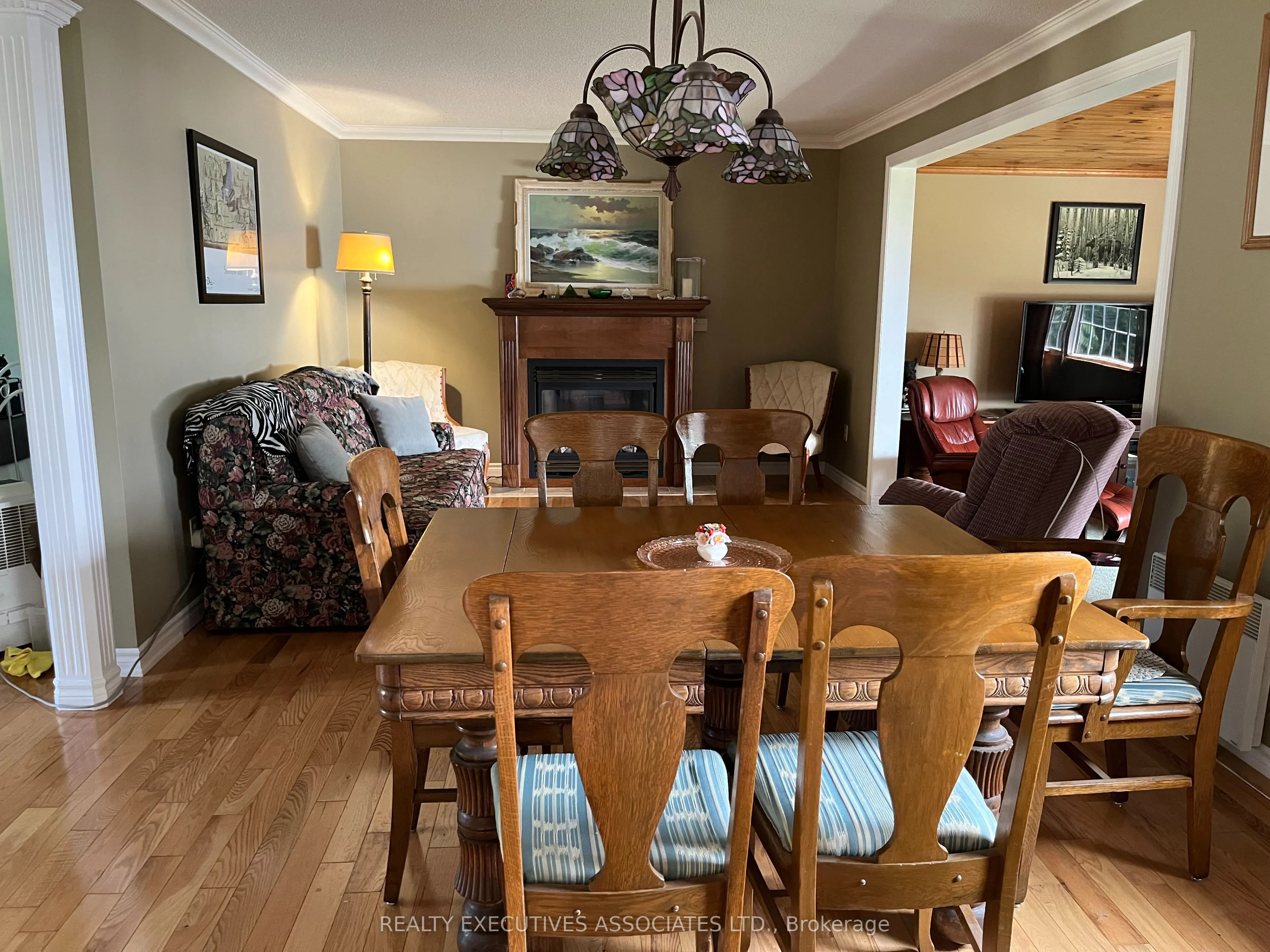 22 Lakeview Boulevard