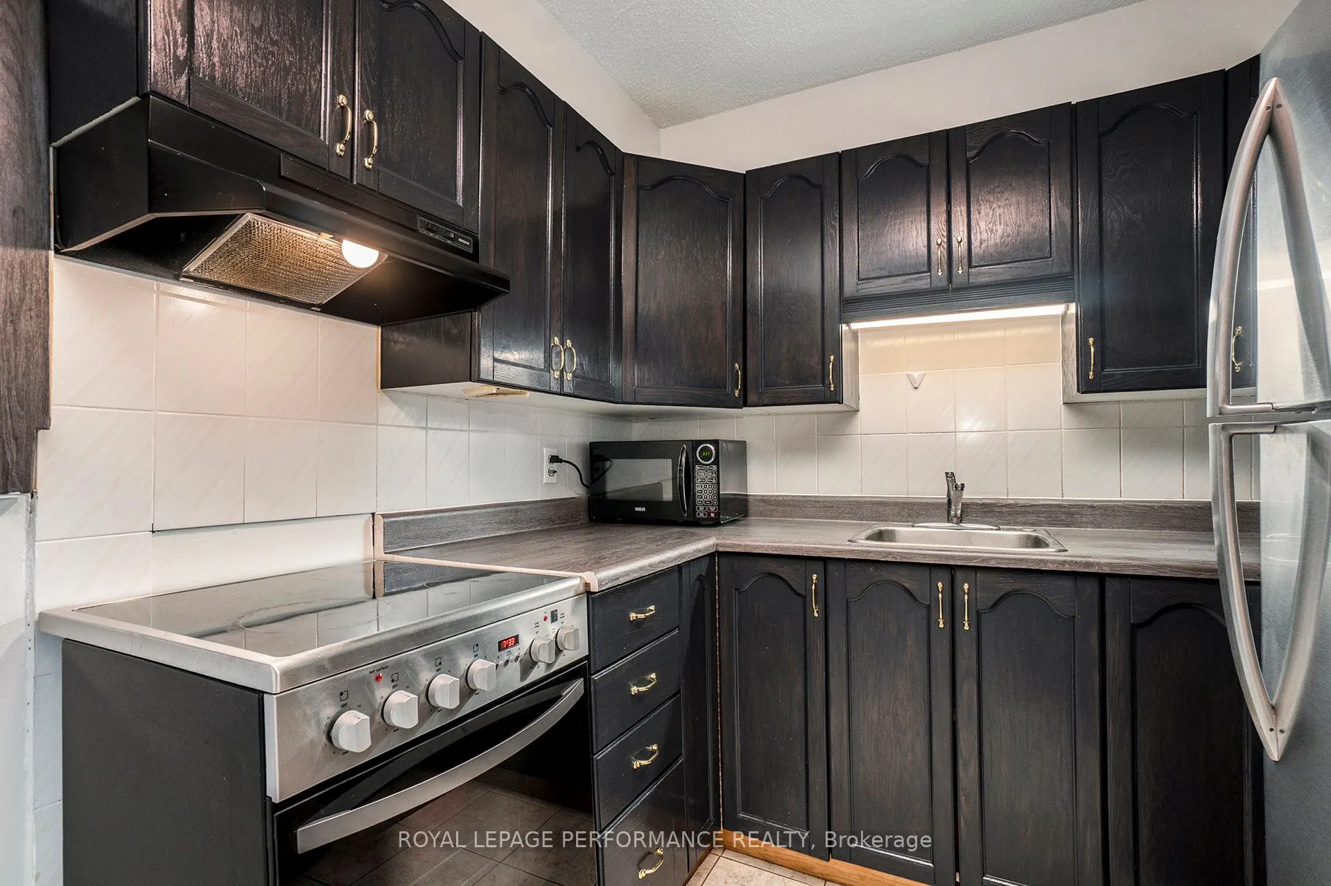 158A McArthur Avenue, #1806