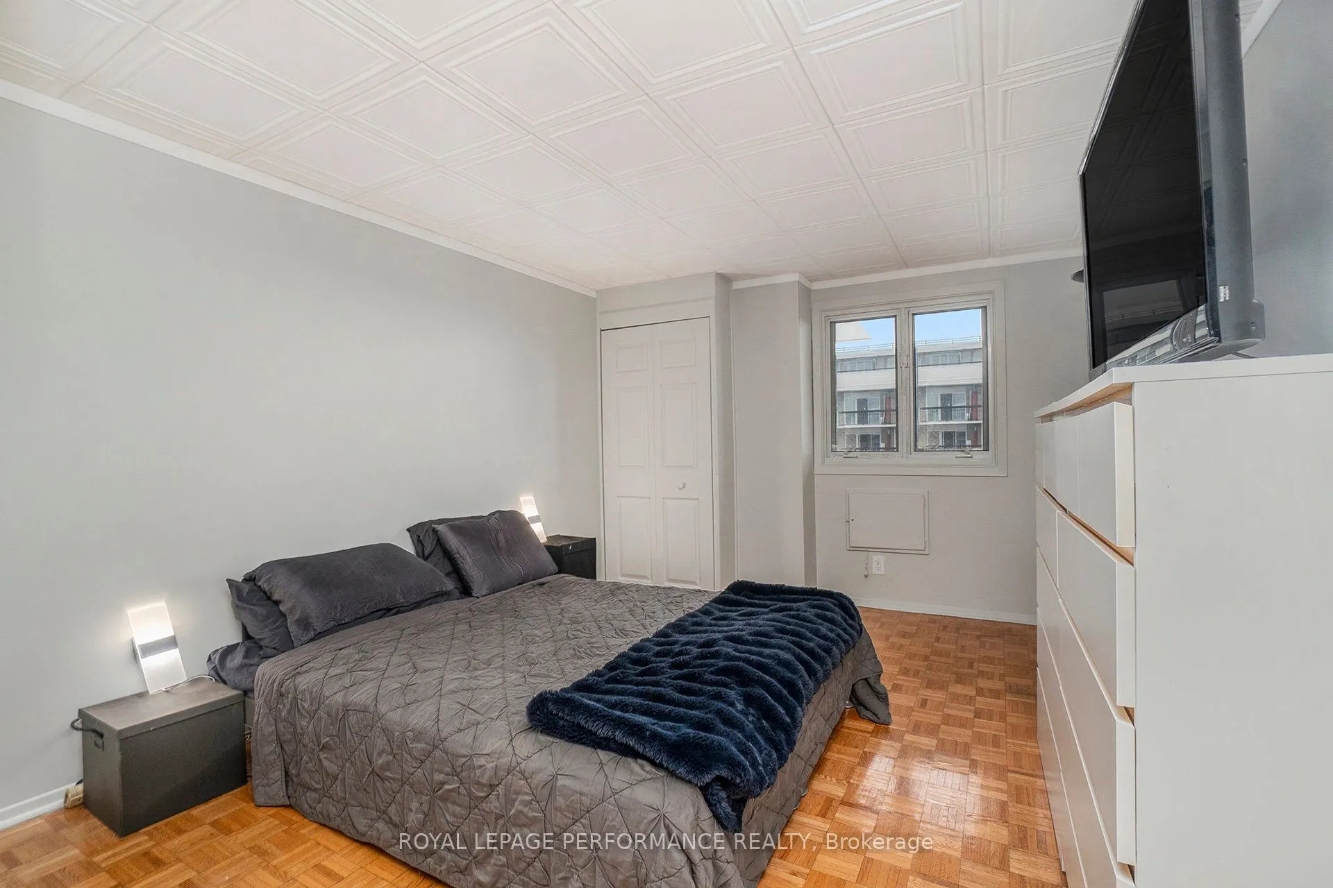 158A McArthur Avenue, #1806