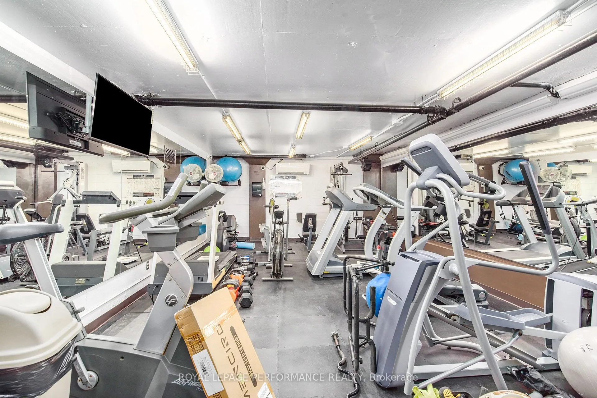 158A McArthur Avenue, #1806