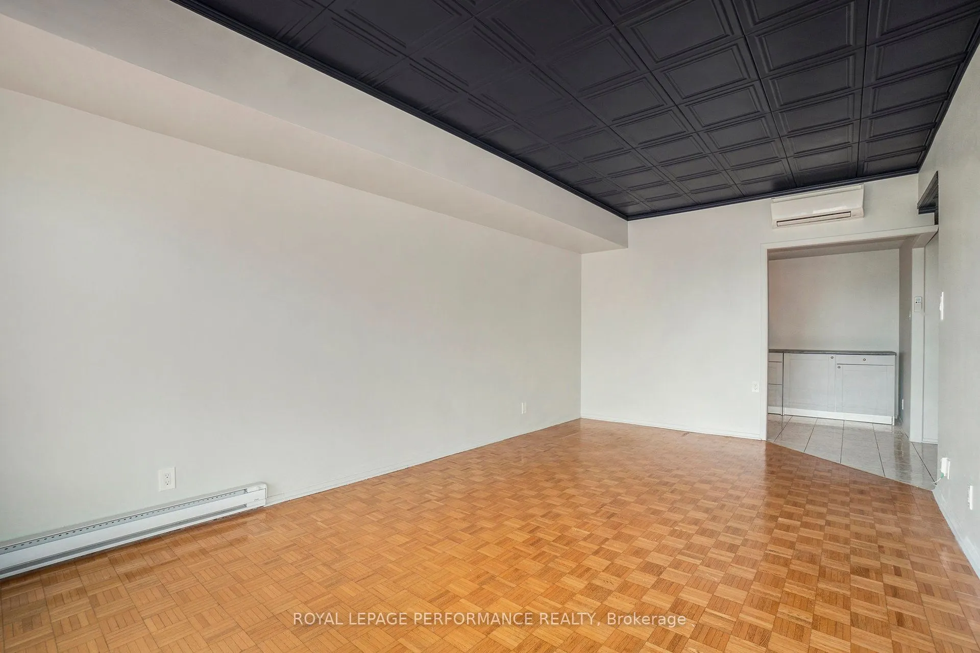 158A McArthur Avenue, #1806
