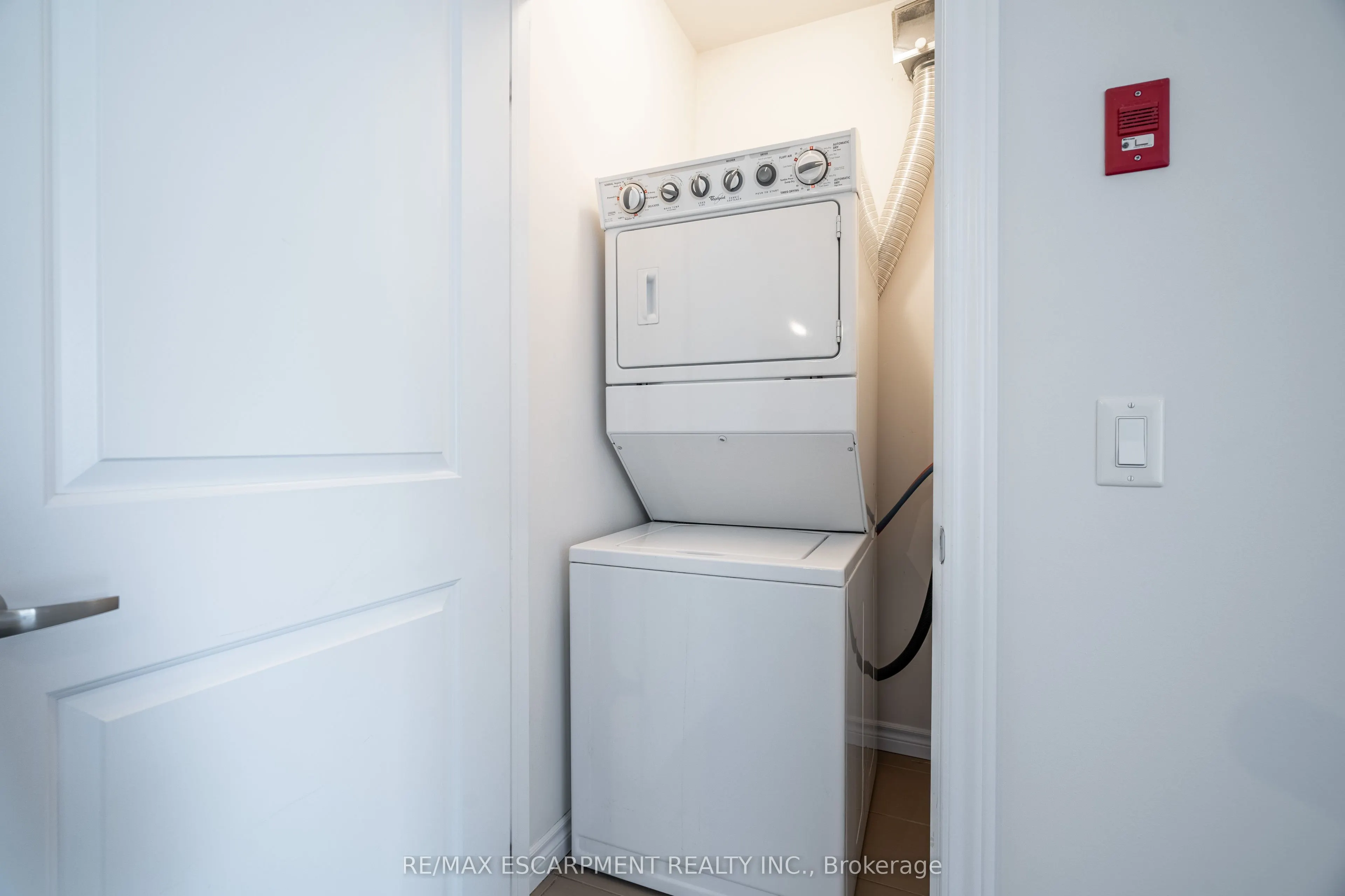 95 Wilson Street W, #204
