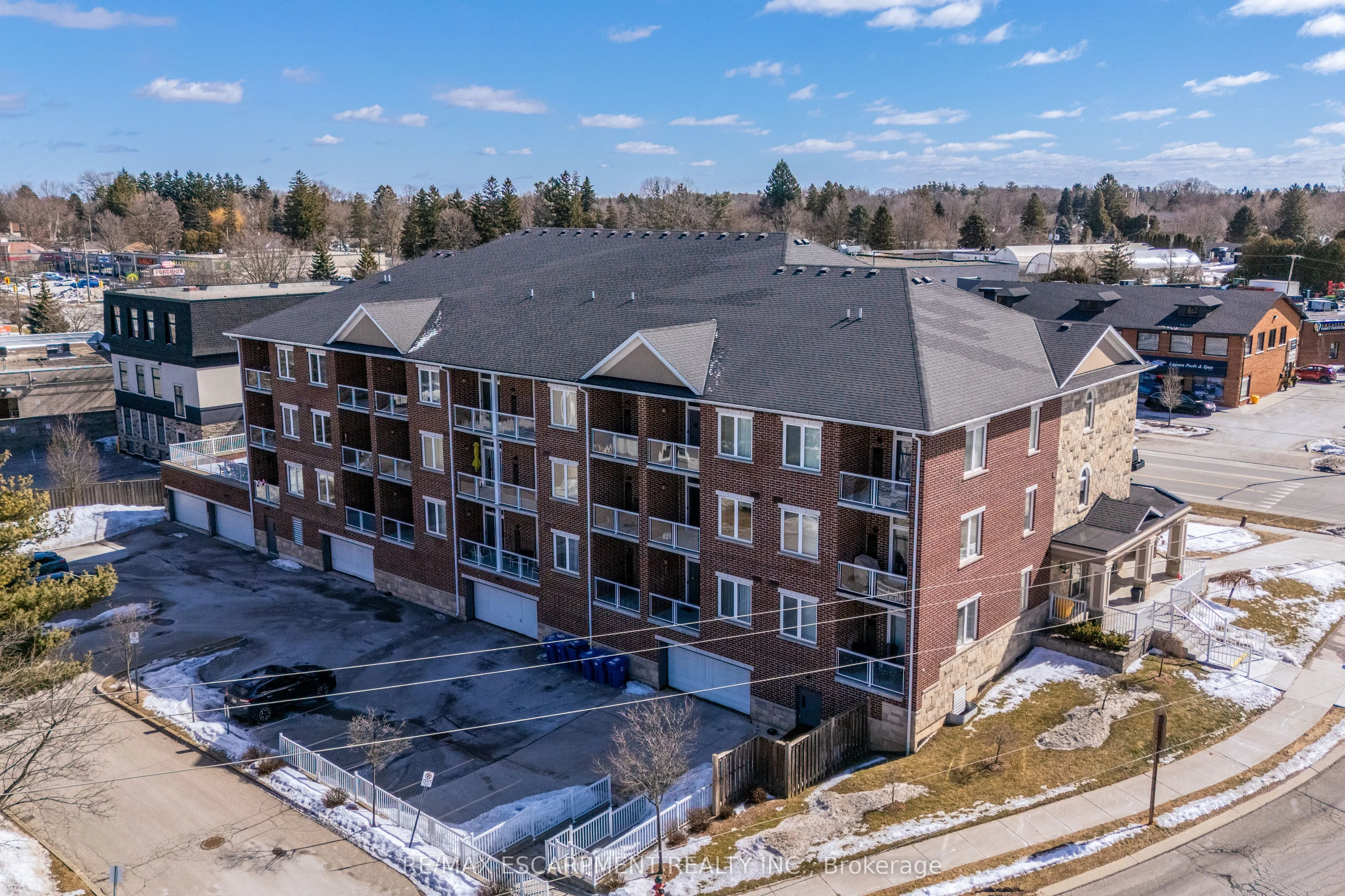 95 Wilson Street W, #204