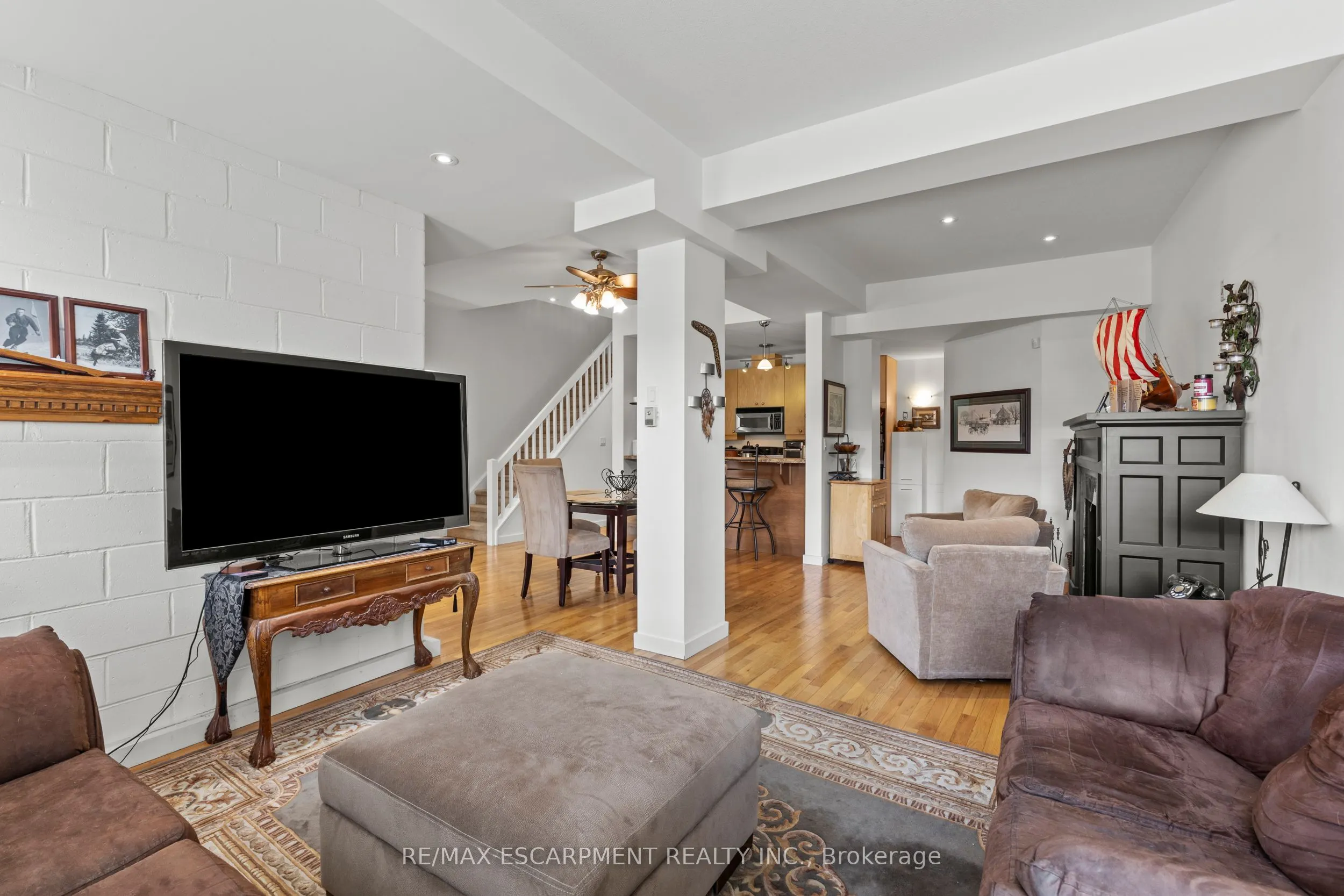 49 Ontario Street, #1