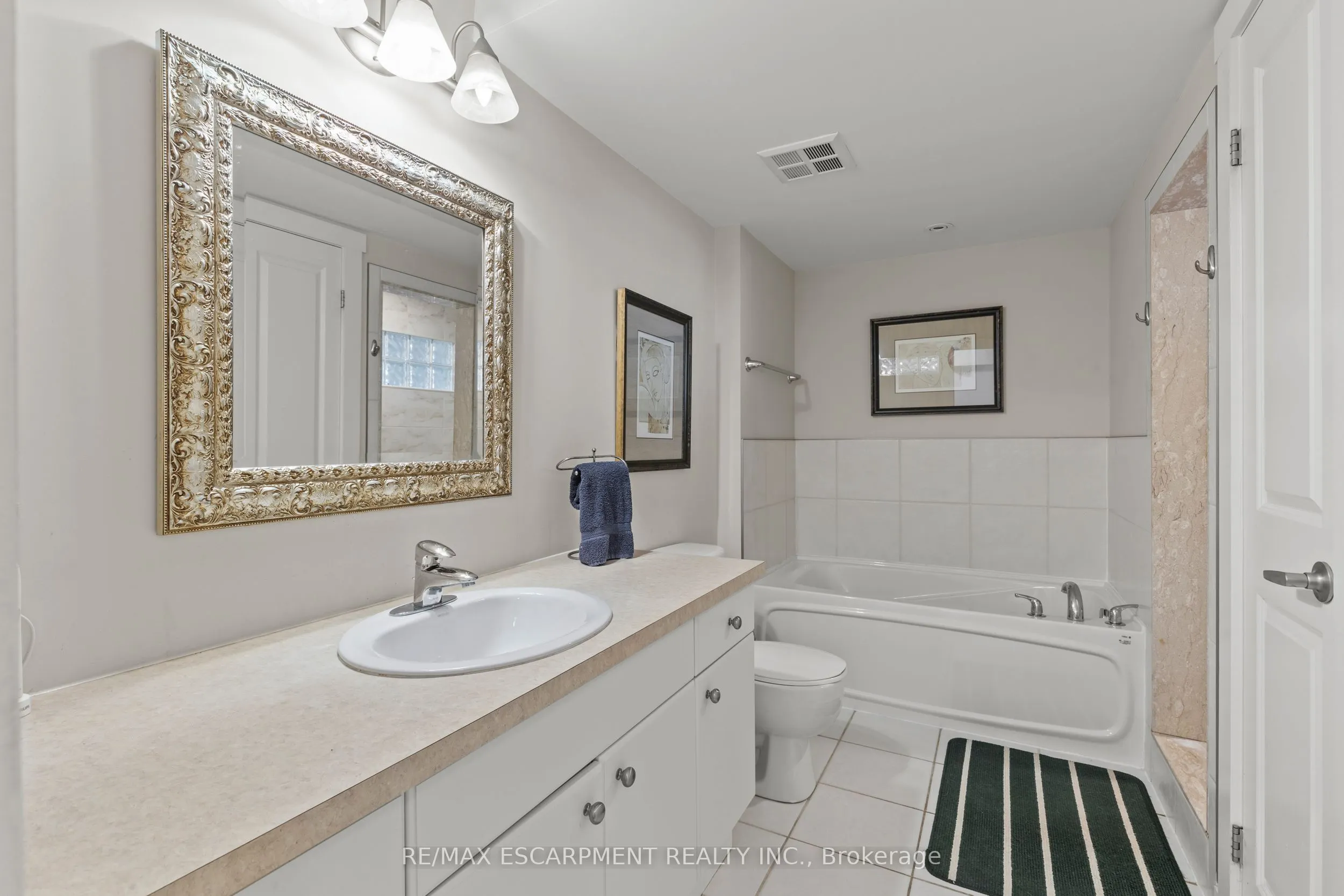 49 Ontario Street, #1